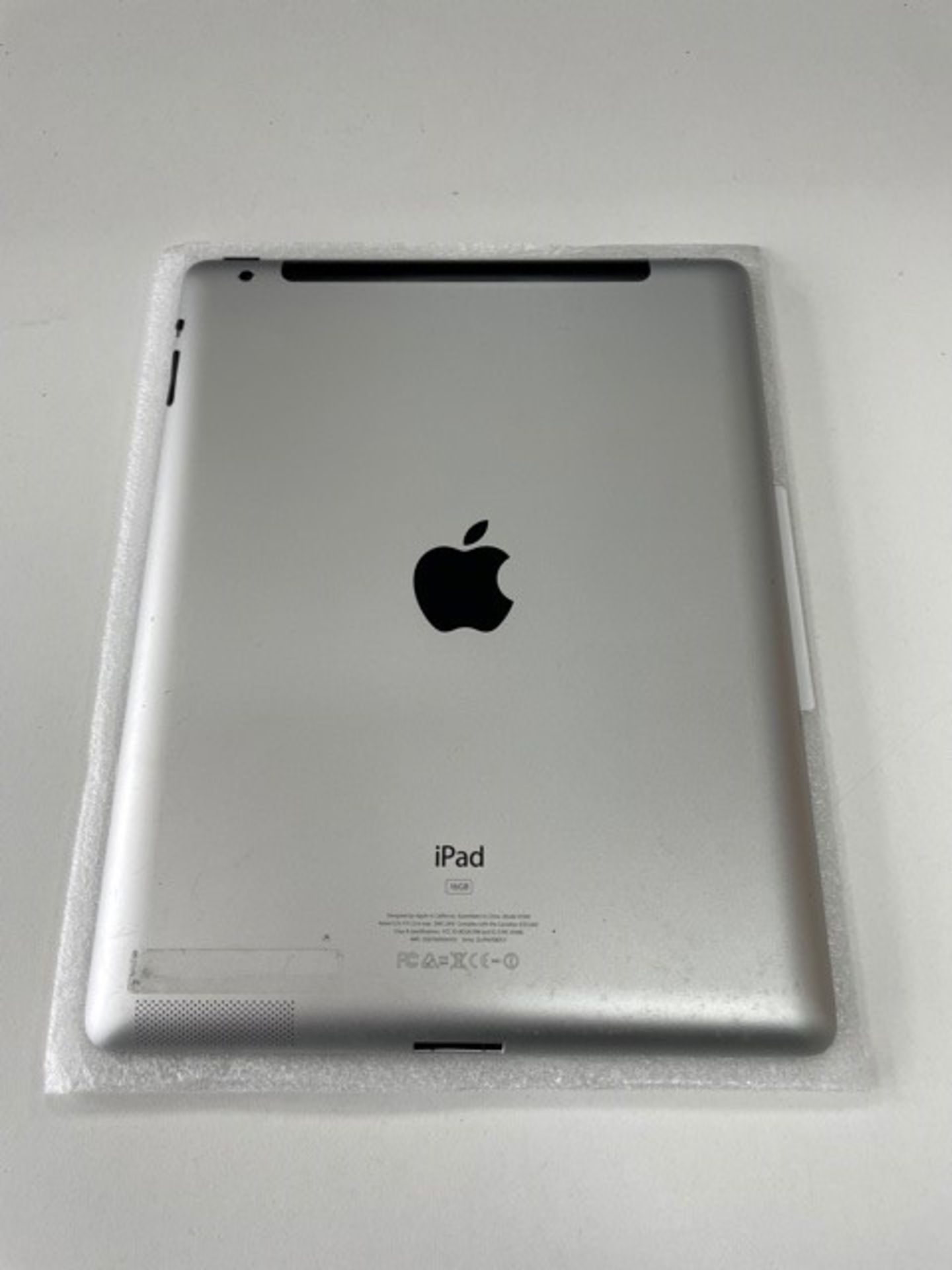 Used Apple iPad 2 Tablet | 16GB | DLXFM7EBDFJ1 - Image 2 of 4