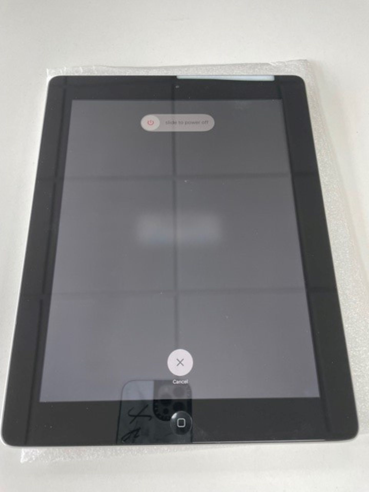 Used Apple iPad 4th Gen Media Tablet | 32GB | DMPJRUKCF18W