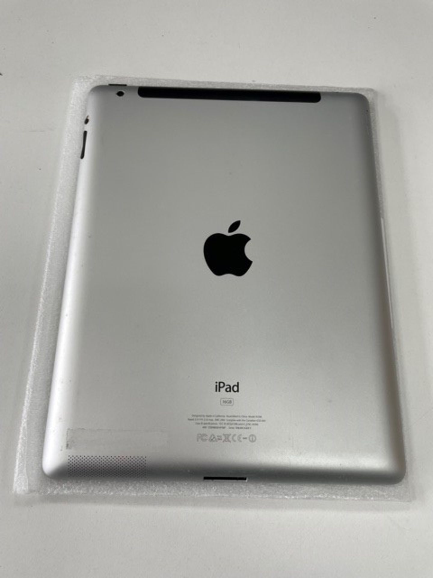 Used Apple iPad 2 Tablet | 16GB | DN6JNCAGDFJ1 - Image 2 of 4