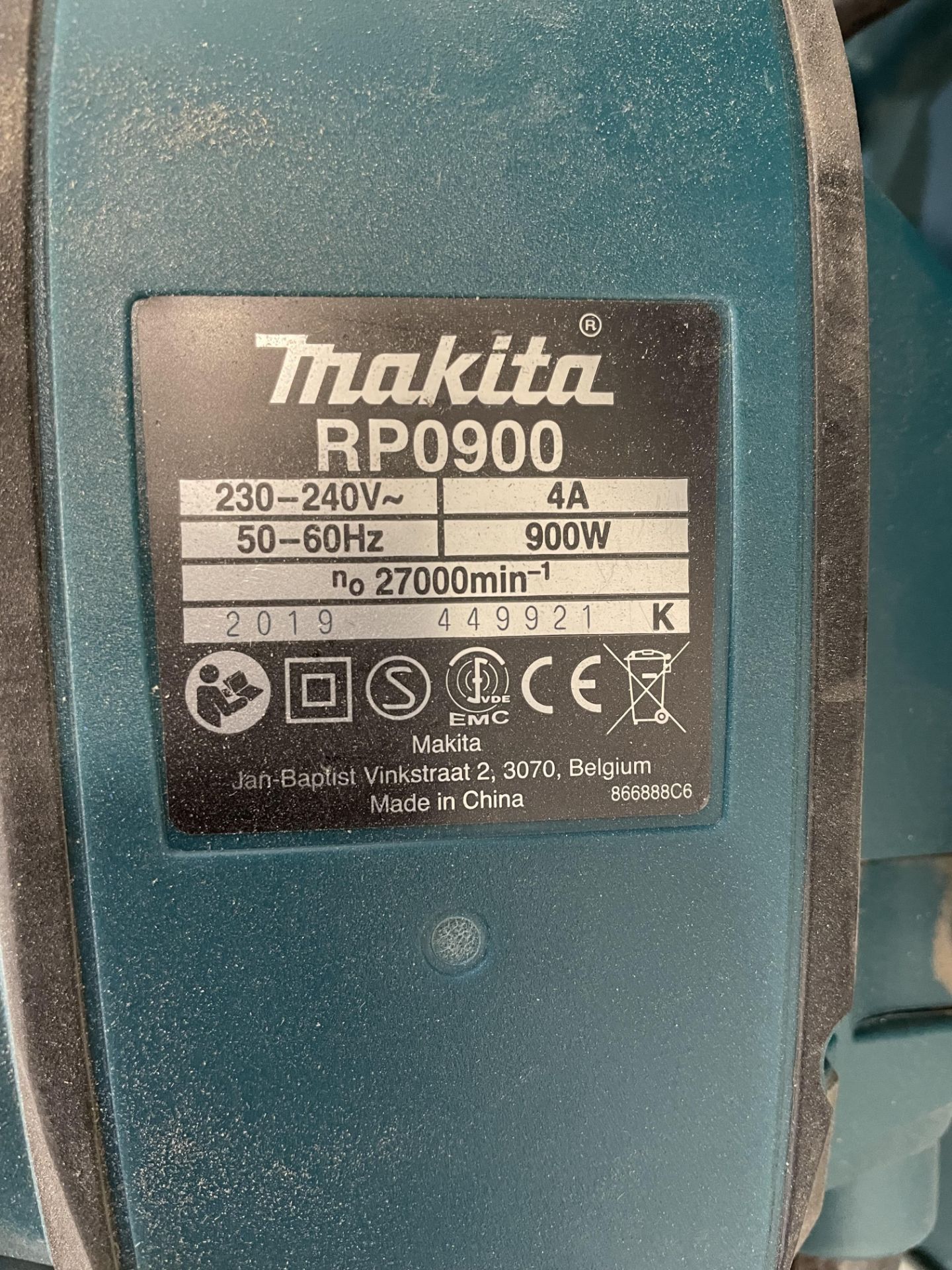 Makita RP0900 Electric Plunge Router 240V w/ Case - Image 4 of 6