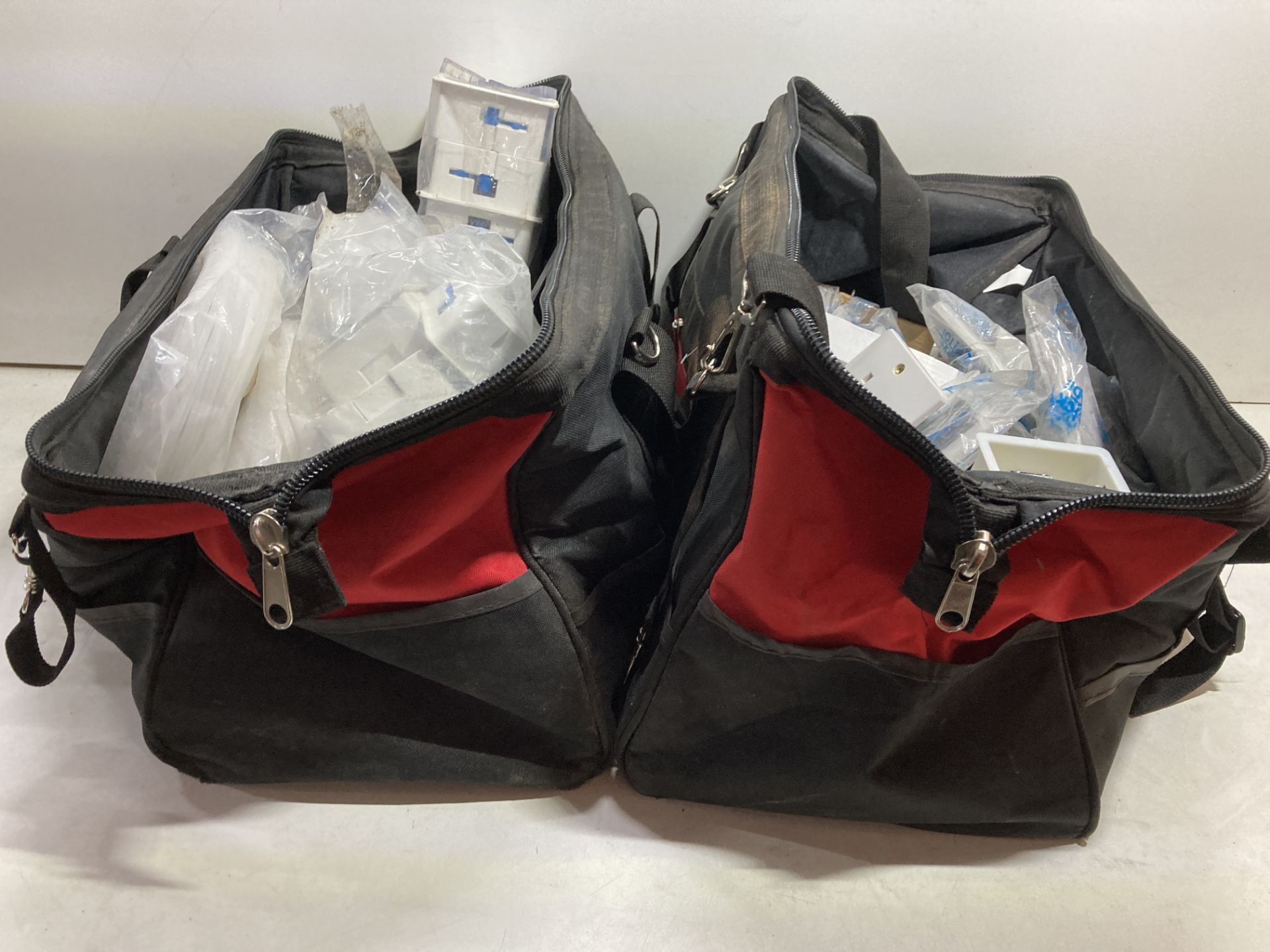 2 x Bags Various Electrical Connectors, Junction Boxes, 2-Gang Switches Etc - Image 2 of 11