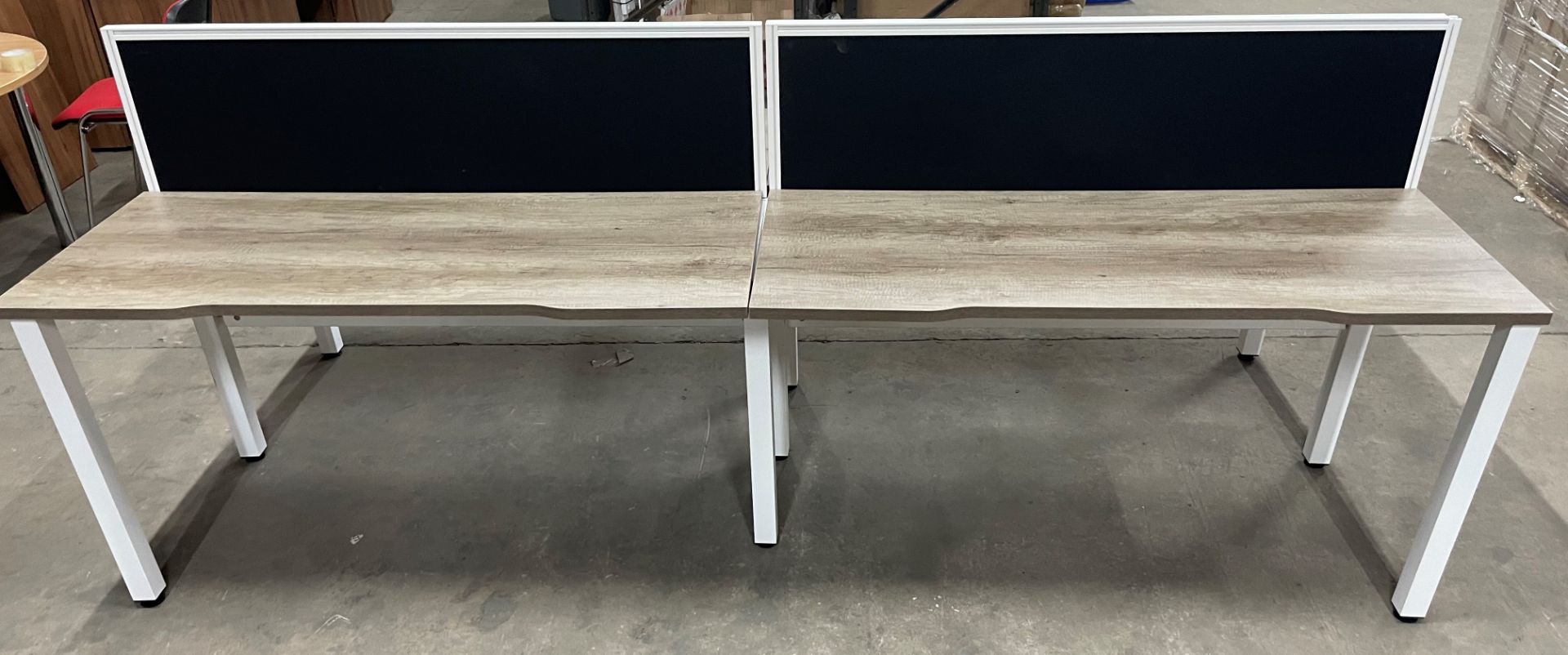 4 Station Desk w/Privacy Screen | Overall L: 280cm x W: 124cm - Image 3 of 3