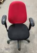 5 x Fabric Operator Chairs w/Arm Rests and Five Star Wheel Base