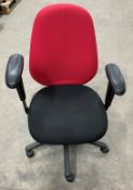 5 x Fabric Operator Chairs w/Arm Rests and Five Star Wheel Base