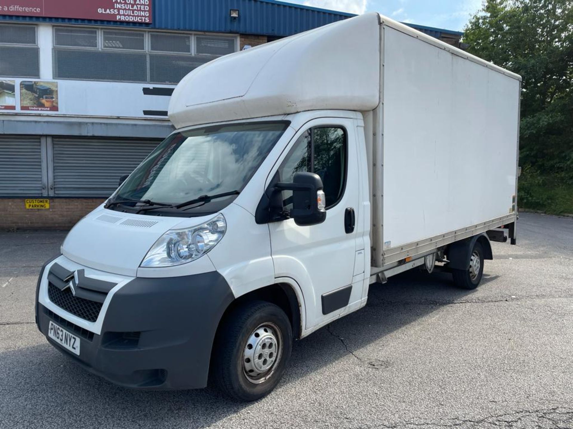 Citroen Relay 35 L3 HDI Diesel Luton Box Van w/ Tail-Lift | PN63 NYZ | 116,868 Miles - Image 2 of 10