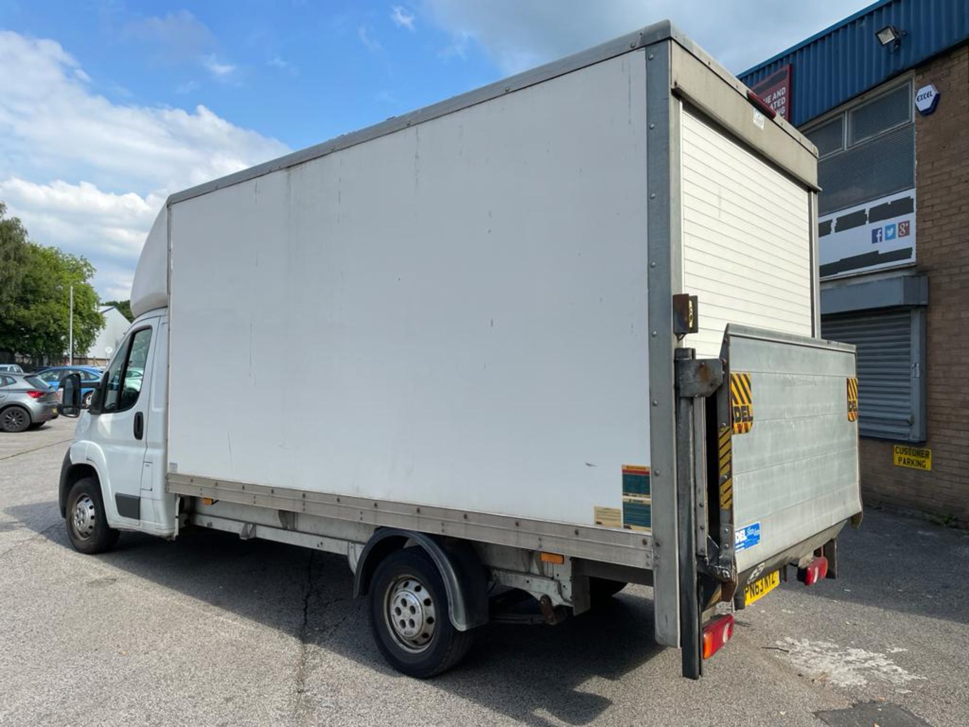 Citroen Relay 35 L3 HDI Diesel Luton Box Van w/ Tail-Lift | PN63 NYZ | 116,868 Miles - Image 5 of 10