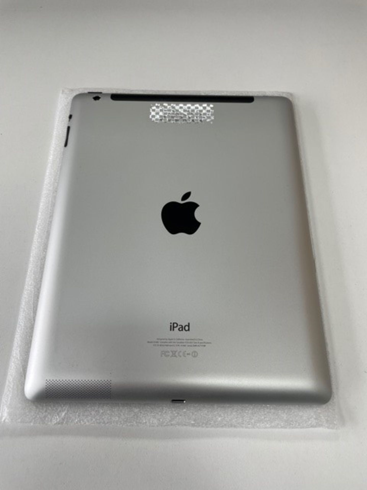 Used Apple iPad G4 Tablet | 16GB | DMPL4GTYF18P - Image 2 of 3