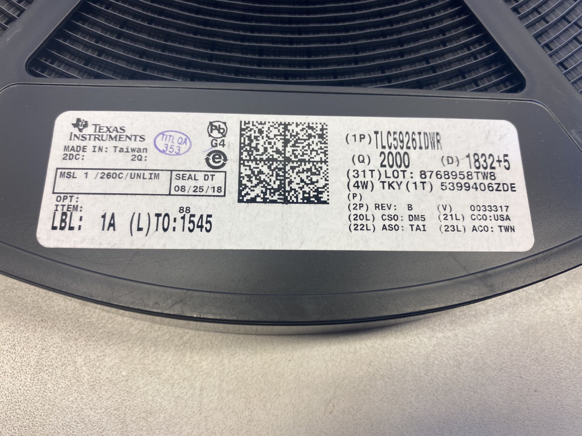 Approximately 7000 x Texas Instruments TLC5926IDWR LED Driver IC 16 Output Linear Shift Register Dim - Image 2 of 3