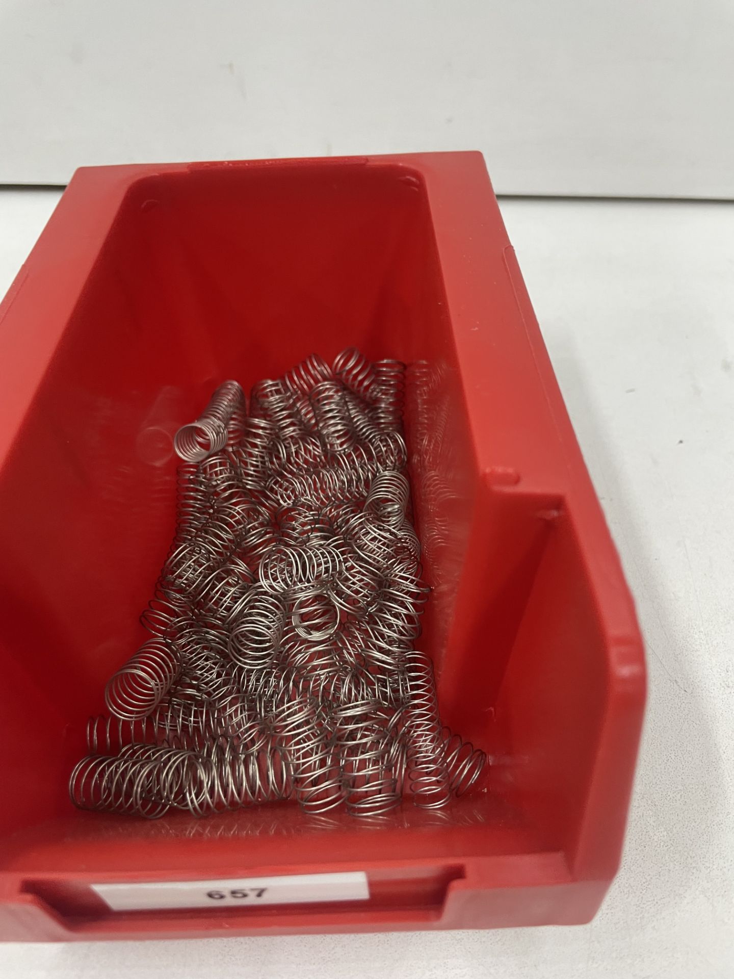 Approximately 1000 x Various Light Pressure Springs