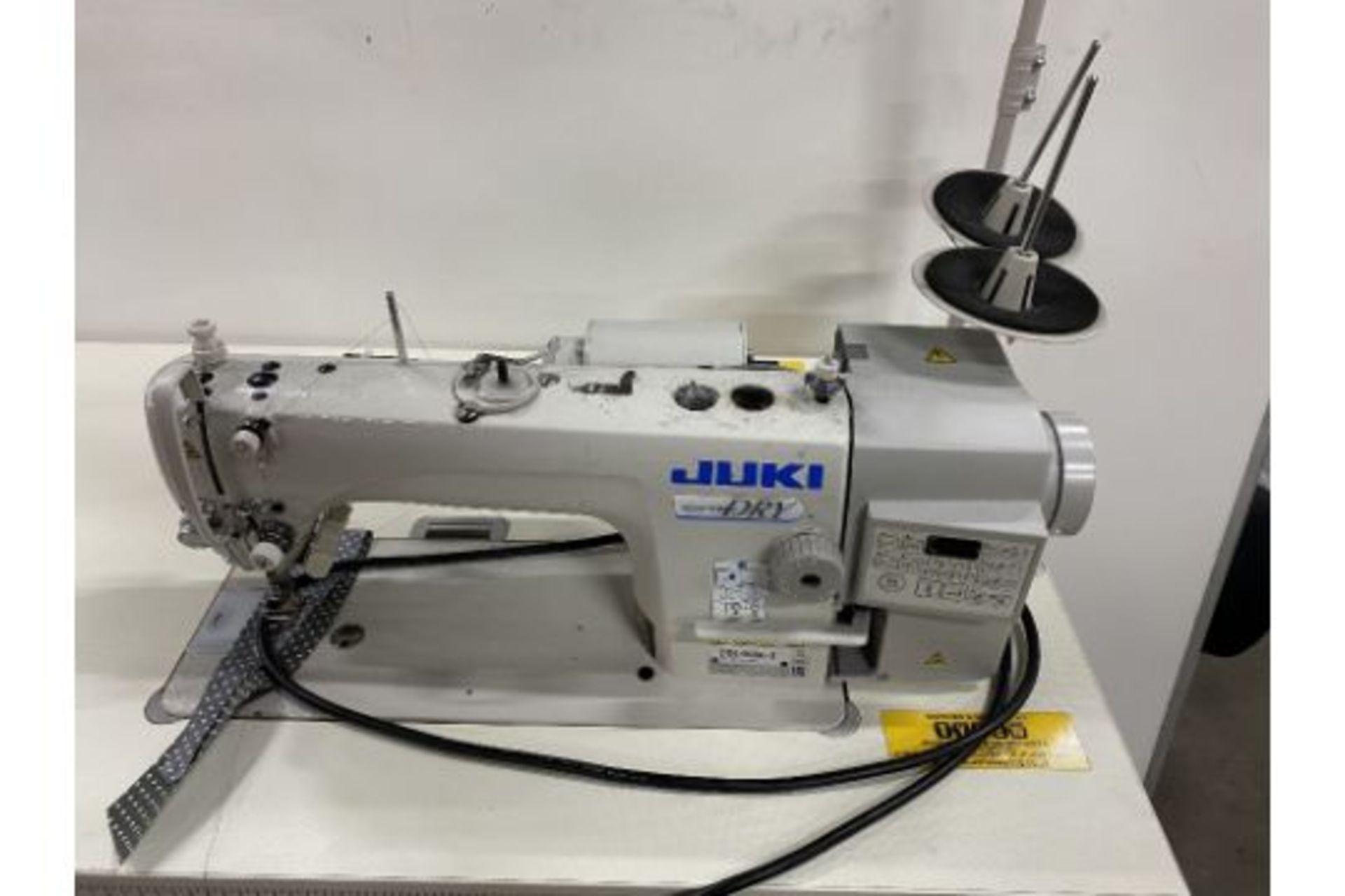 Juki DDL-900A-S Direct Drive Lockstitch Industrial Sewing Machine W/Stand & Table Top - Image 2 of 8