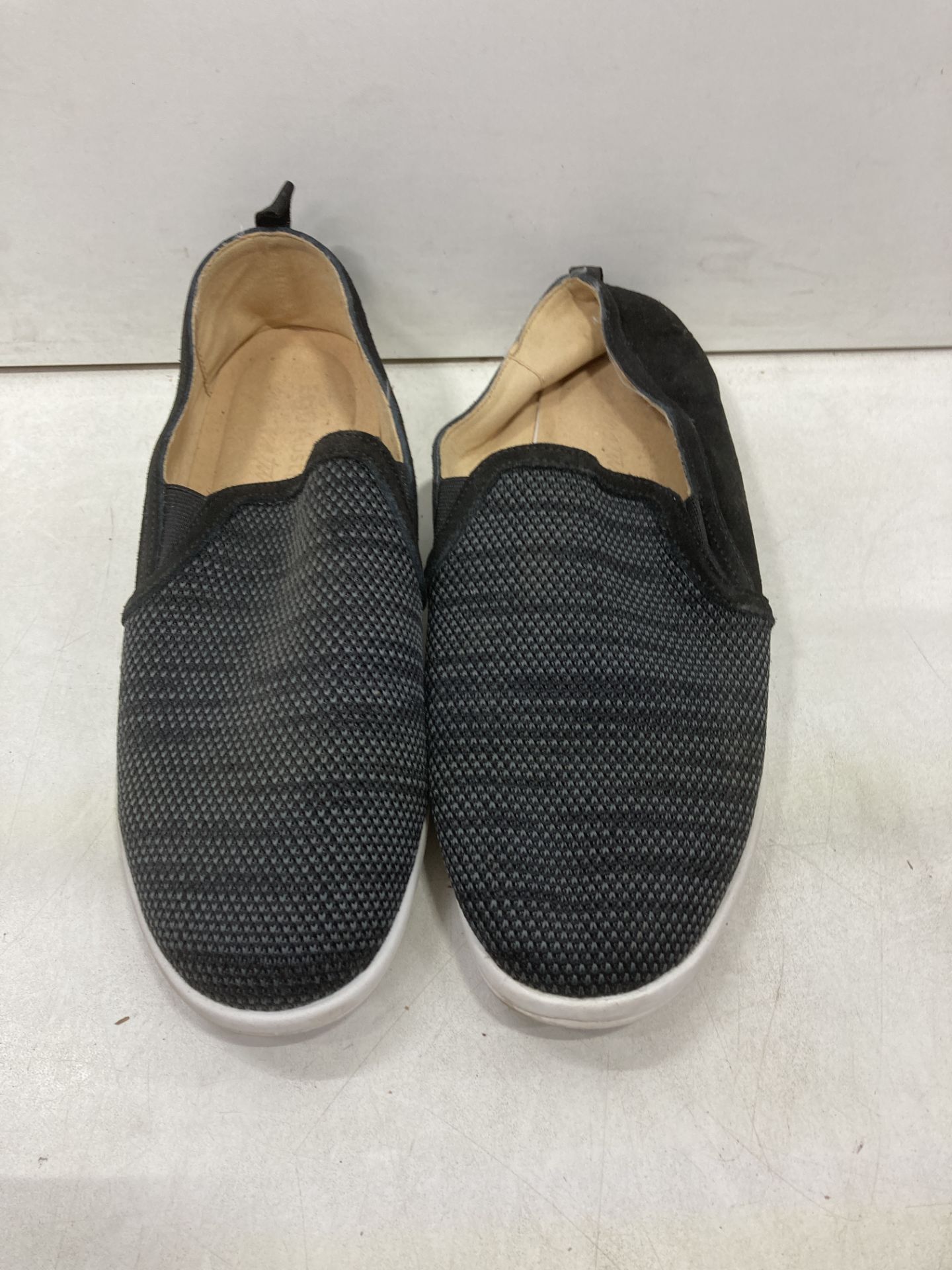 EMU Australia Slip On Pumps | EU39-40/UK6 - Image 2 of 4