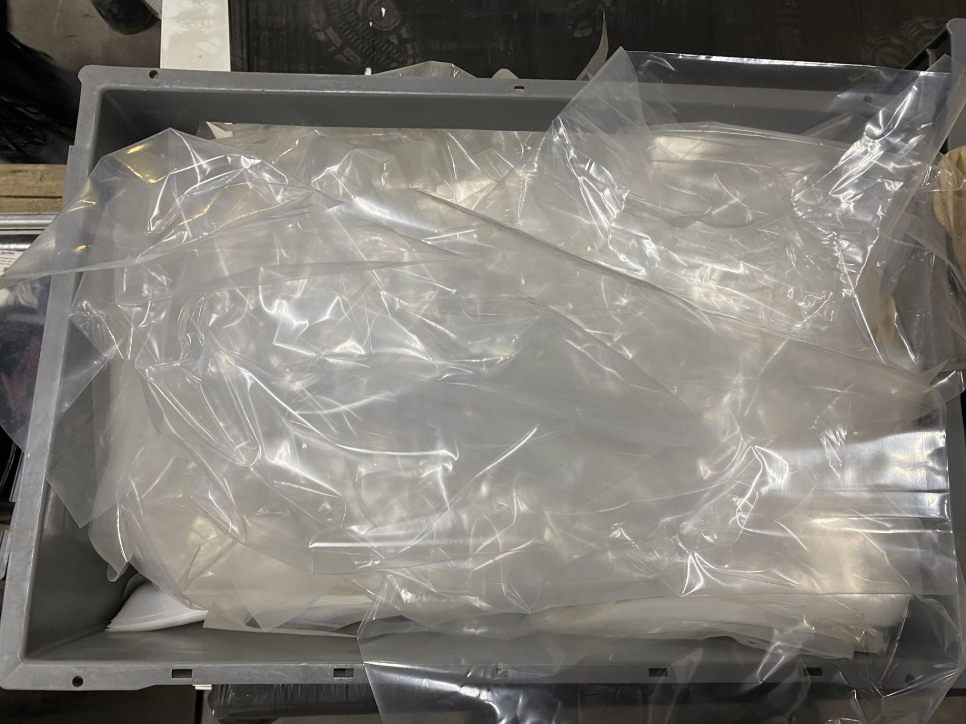 Approx 400 x Clear Plastic Pallet Toppers | 22.5x45x46 - Image 4 of 4