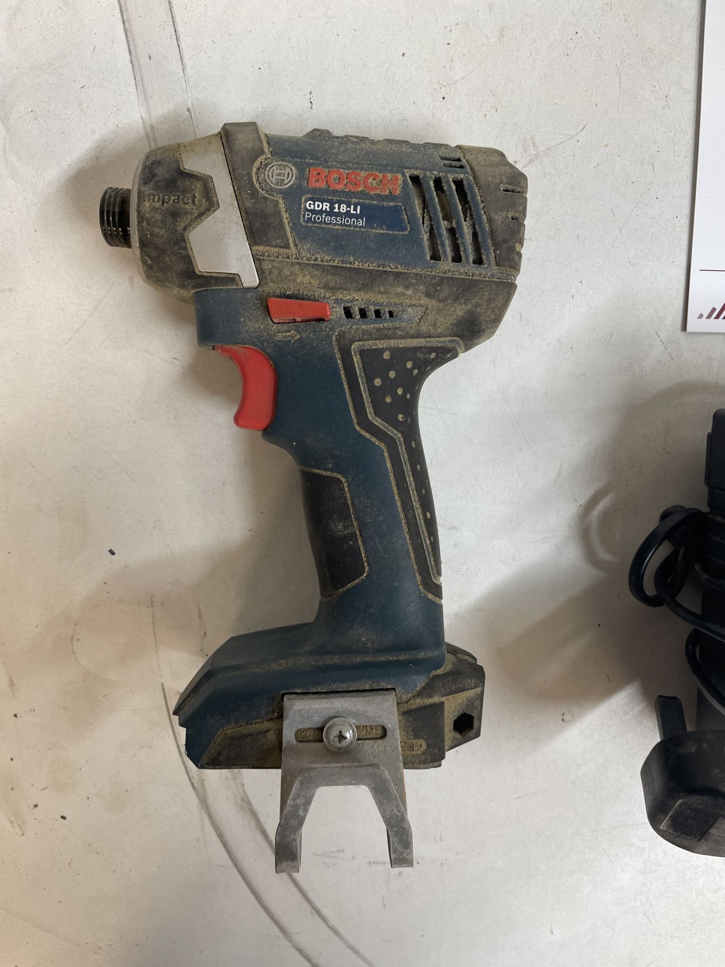 2 x Various Bosch GDR 18-LI Cordless Impact Wrench/GSB 18 V-Li Cordless Combi Drill - Image 3 of 6