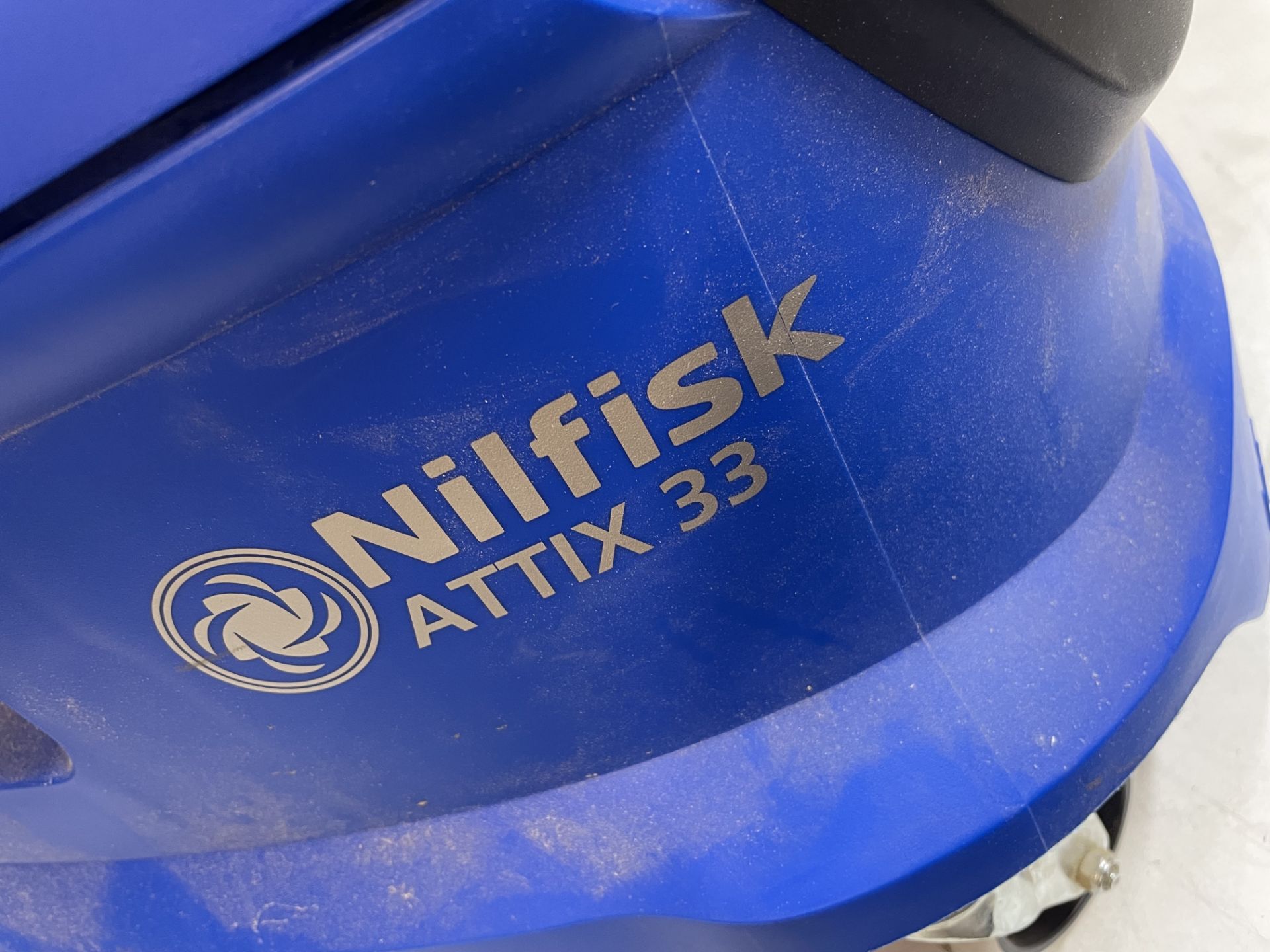 NilFisk Attix 33-2M PC Industrial Vacuum Dust Extractor - Image 4 of 6