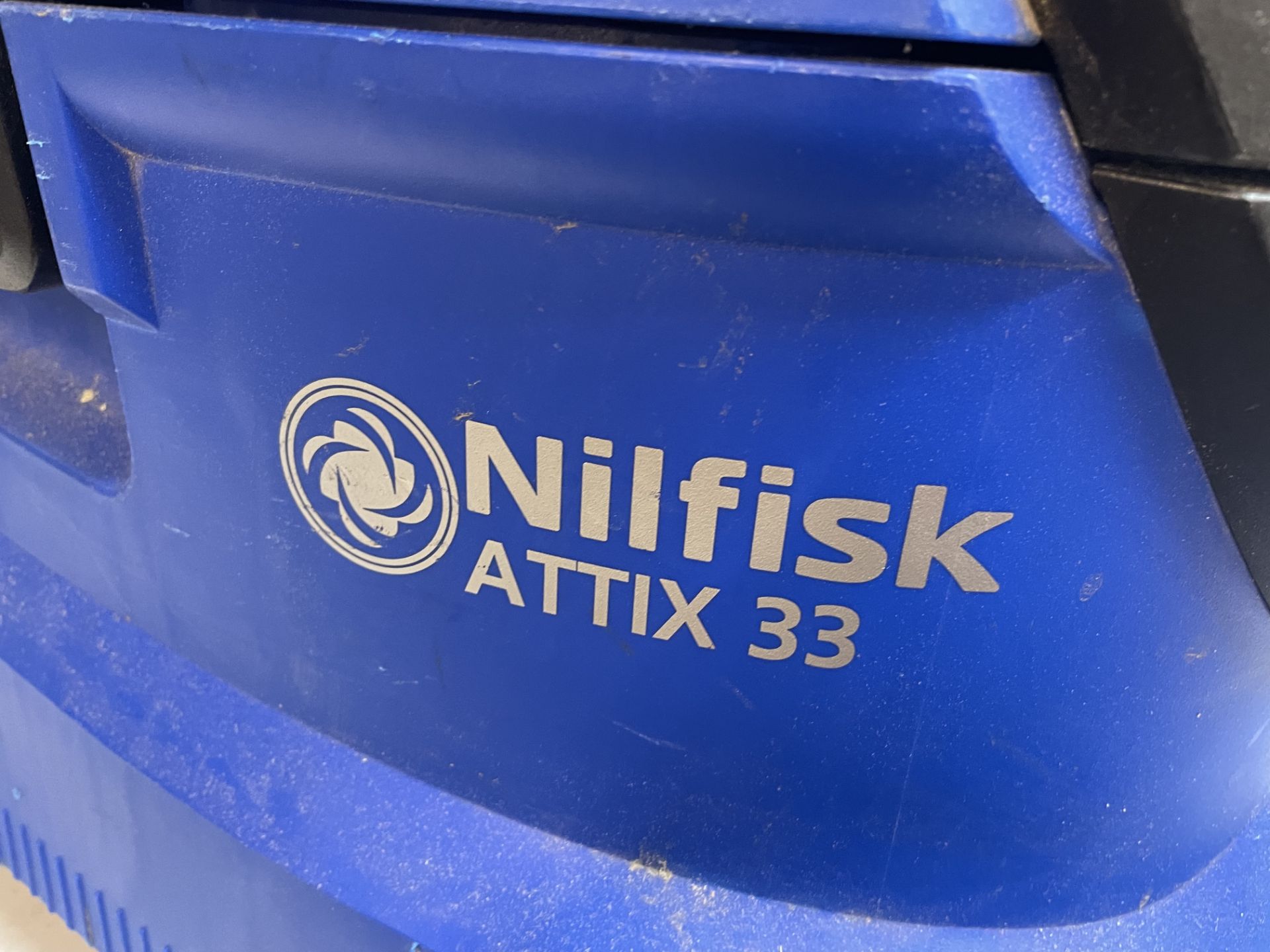 NilFisk Attix 33-2M PC Industrial Vacuum Dust Extractor - Image 4 of 6