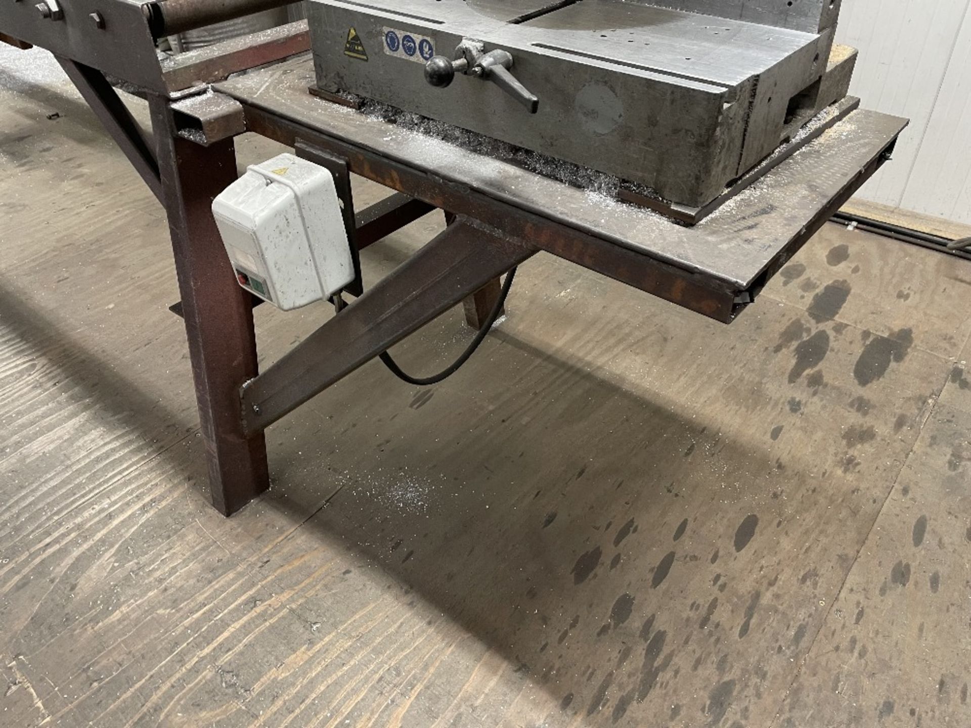 Metal Roller Conveyor Belt w/ Side Table | 460cm x 60cm - Image 2 of 4