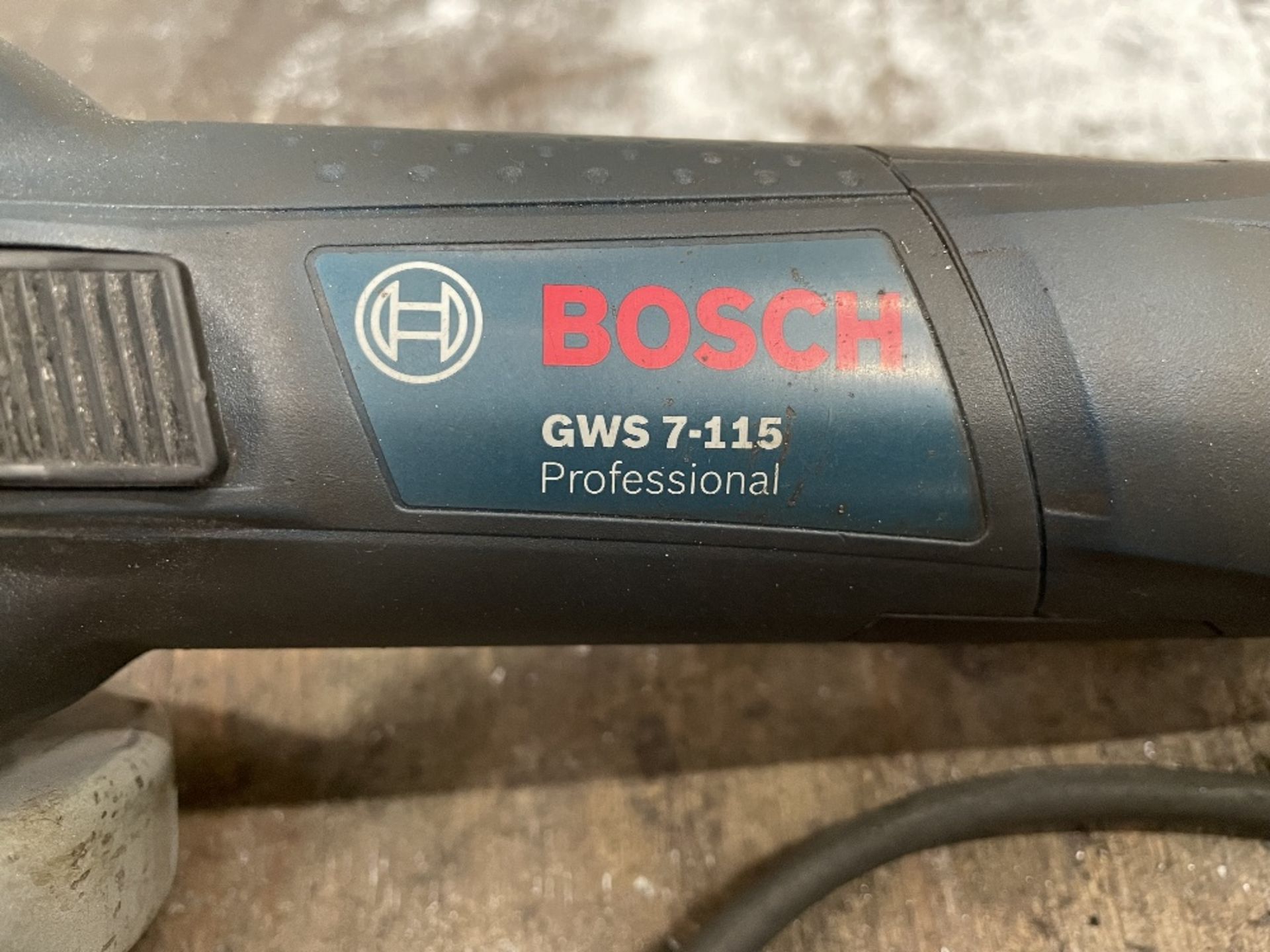 Bosch GWS 7-115 Professional Angle Grinder w/ Quantity of Spare Discs - Image 3 of 4