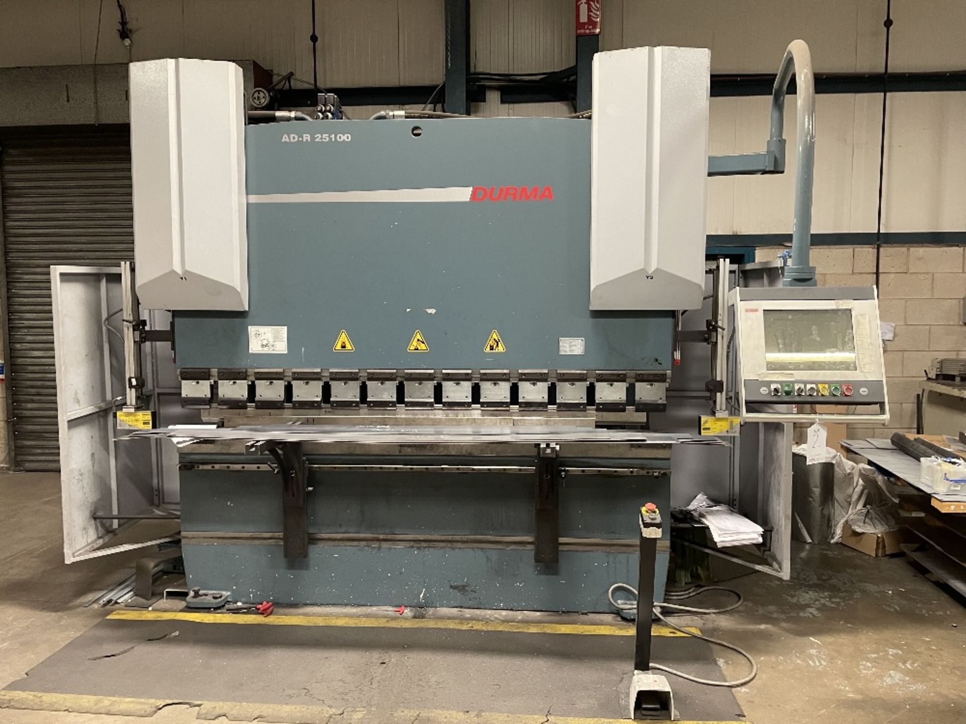 Durma AD-R 25-100 2550mm x 100T 3 Axis Synchro Pressbrake | 2014