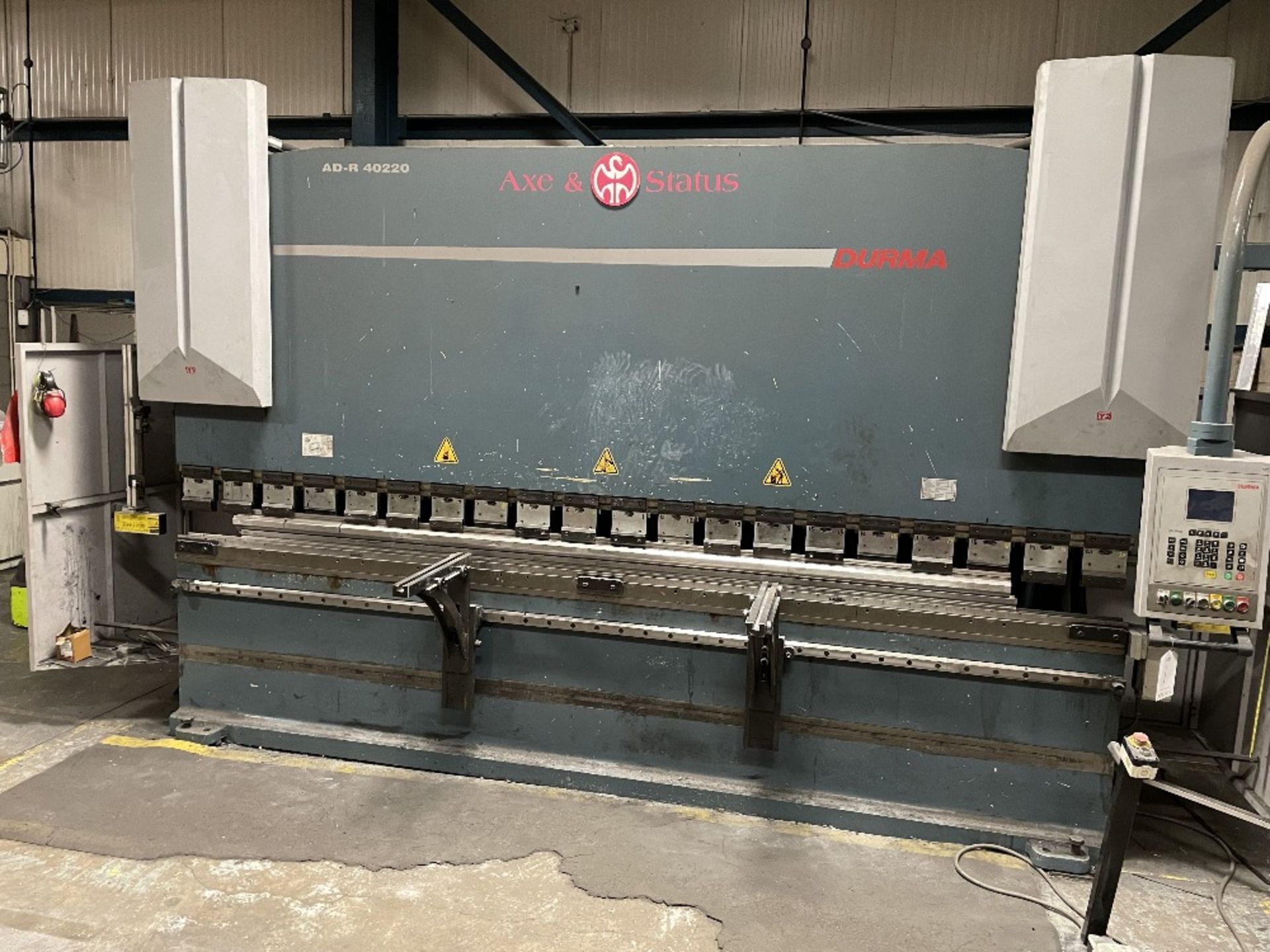 Durma AD-R 40-220 4050mm x 220T 3 Axis Synchro Pressbrake | 2012 - Image 2 of 21