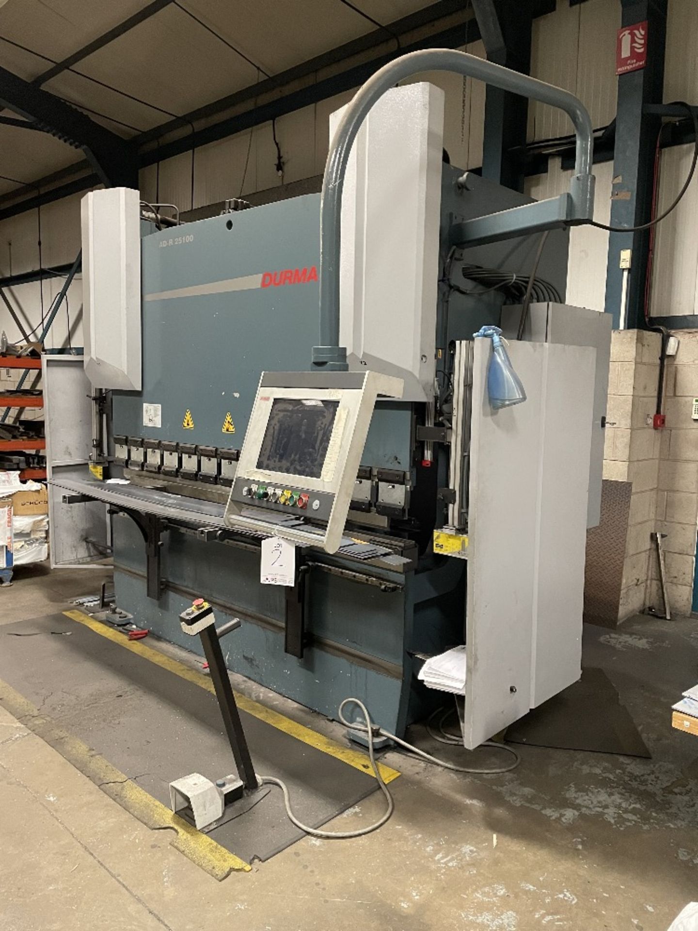 Durma AD-R 25-100 2550mm x 100T 3 Axis Synchro Pressbrake | 2014 - Image 2 of 20