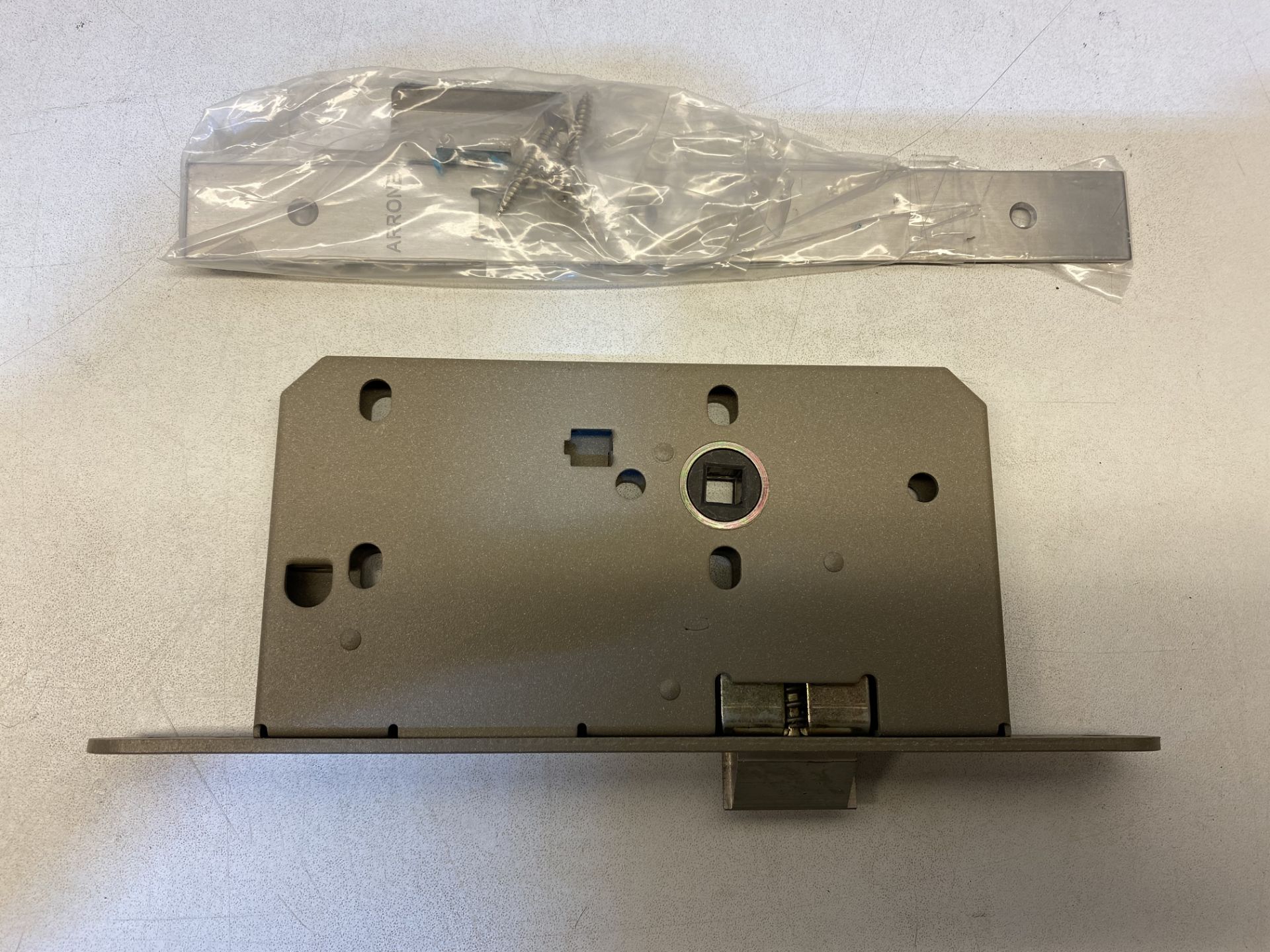 4 x Upright Latch Cases | 60mm Case