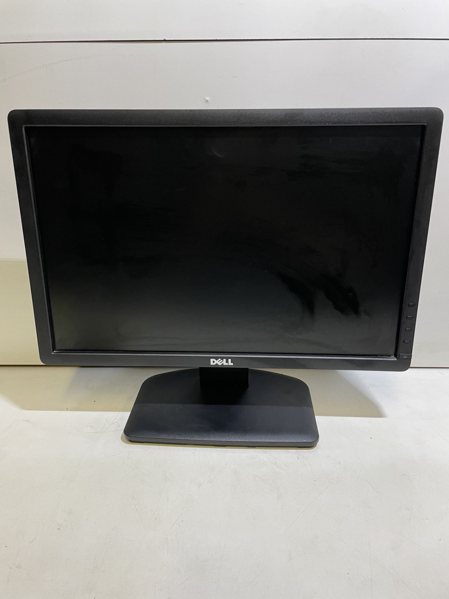 8 X Dell IN2020 20-inch Widescreen LCD TFT Monitor