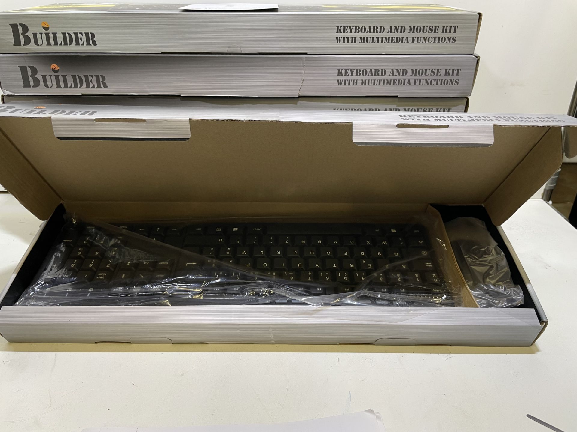 8 x Builder in Box Wired Keyboard and Mouse Sets - Image 3 of 3