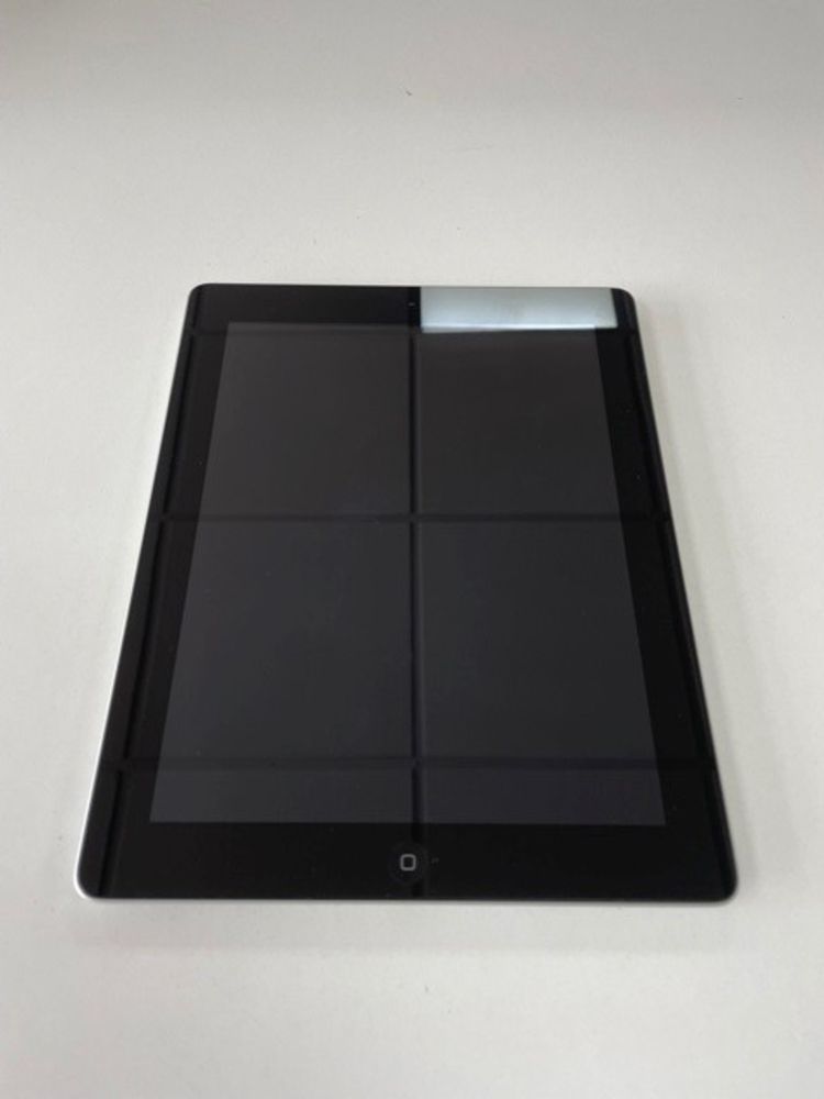 ONLINE SALE OF USED APPLE iPADS | Lots Include G4 Tablets, 4th Gen, G4, G2 | 32 GB & 16 GB Options | Ends 24 August 2021