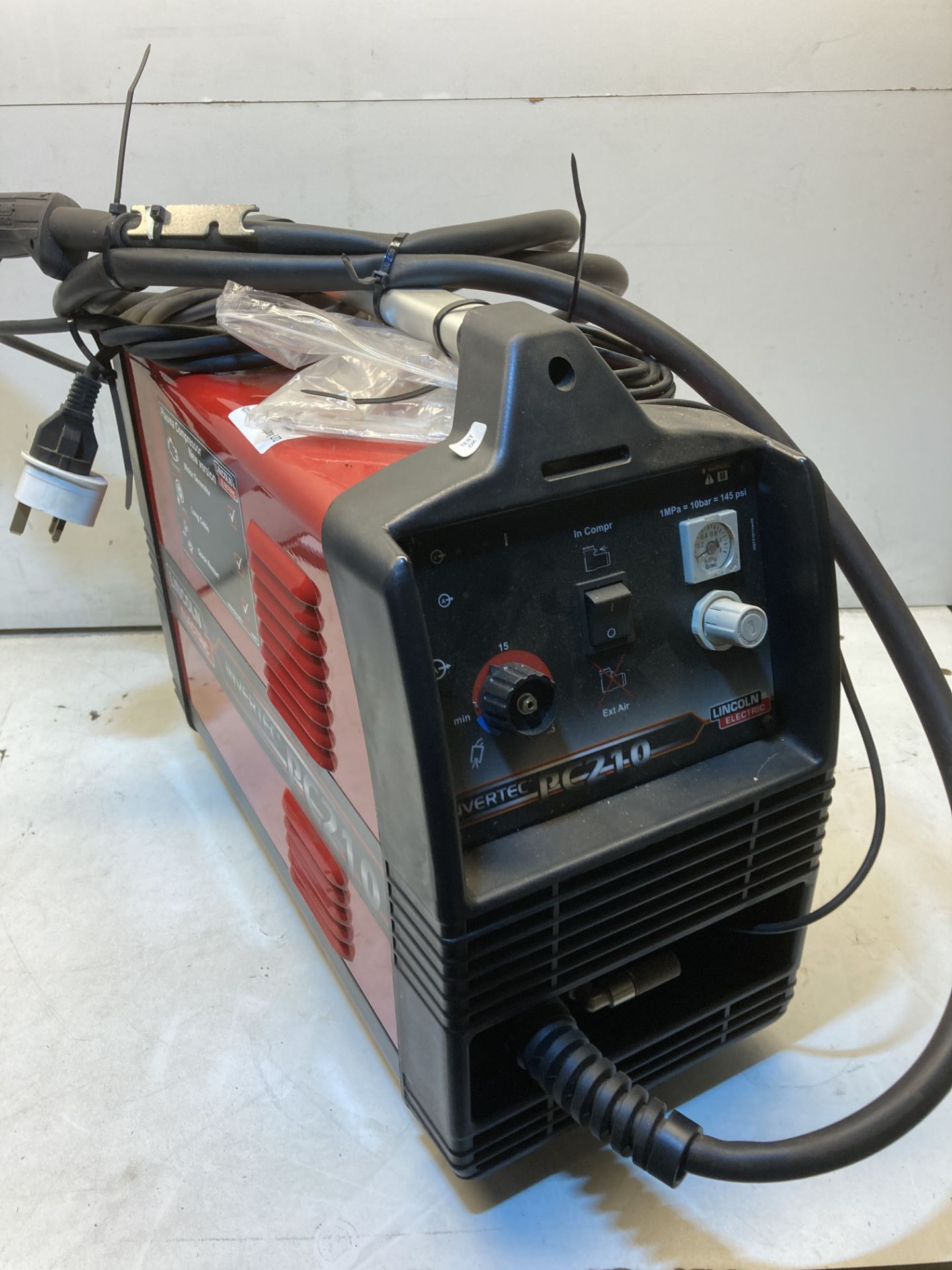 Lincoln Electric Inverter PC210 Plasma Compressor