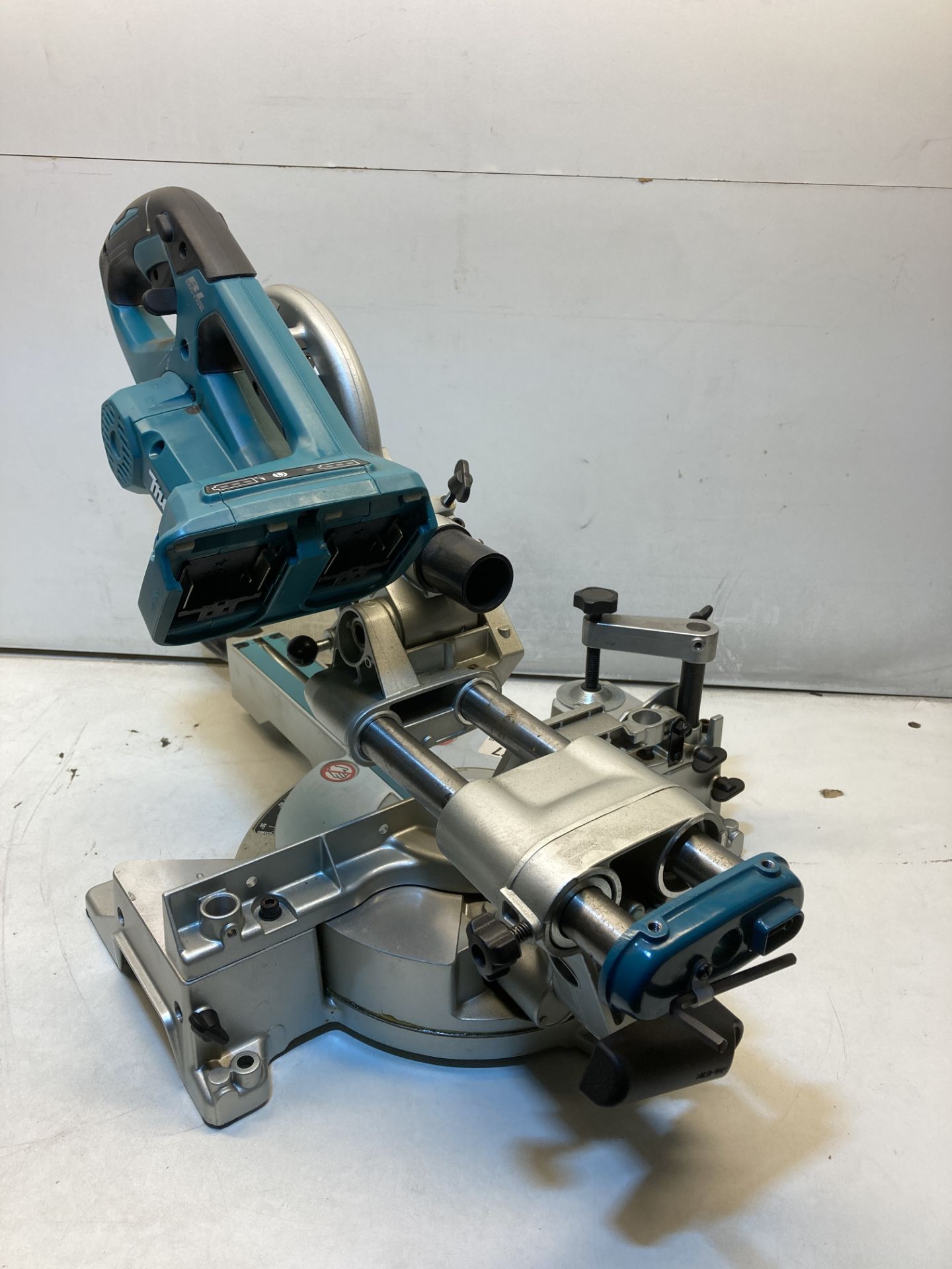 Makita DLS714 Cordless Sliding Mitre Saw | 36v - Image 6 of 6