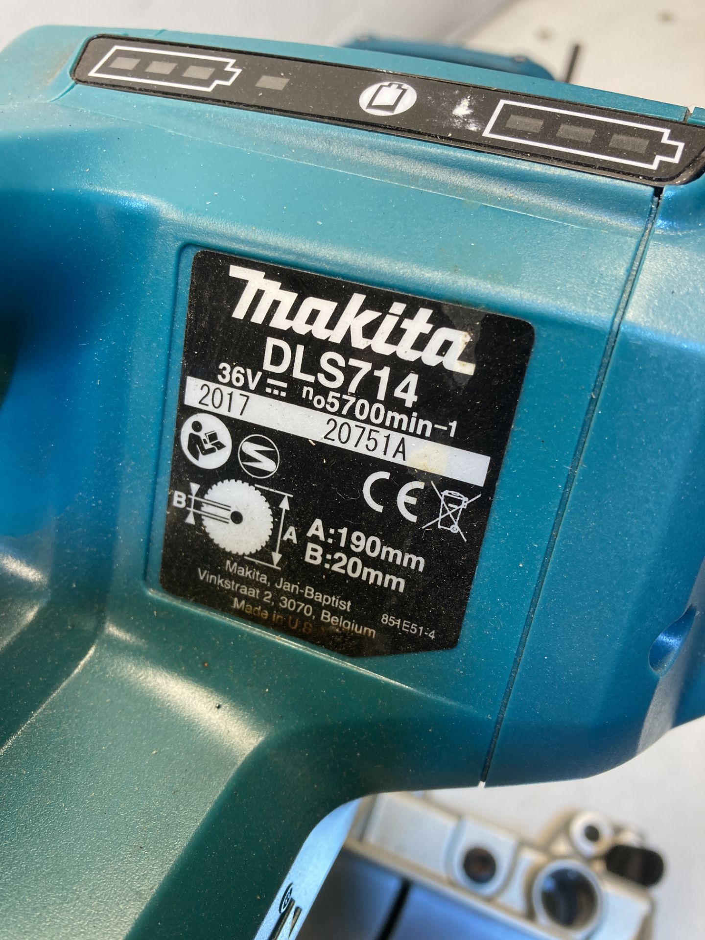 Makita DLS714 Cordless Sliding Mitre Saw | 36v - Image 5 of 6