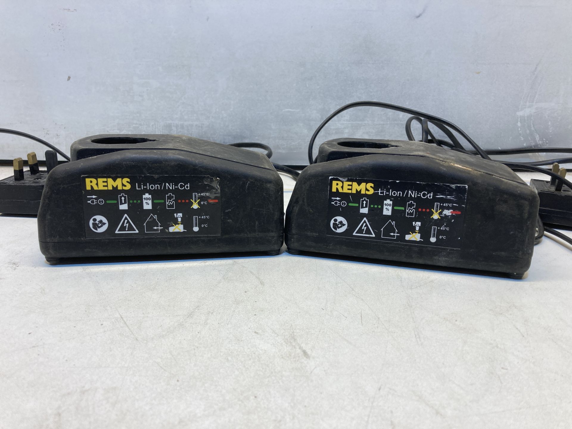 2 x REMS Li-Ion Battery Charger | Type 571560 - Image 2 of 4