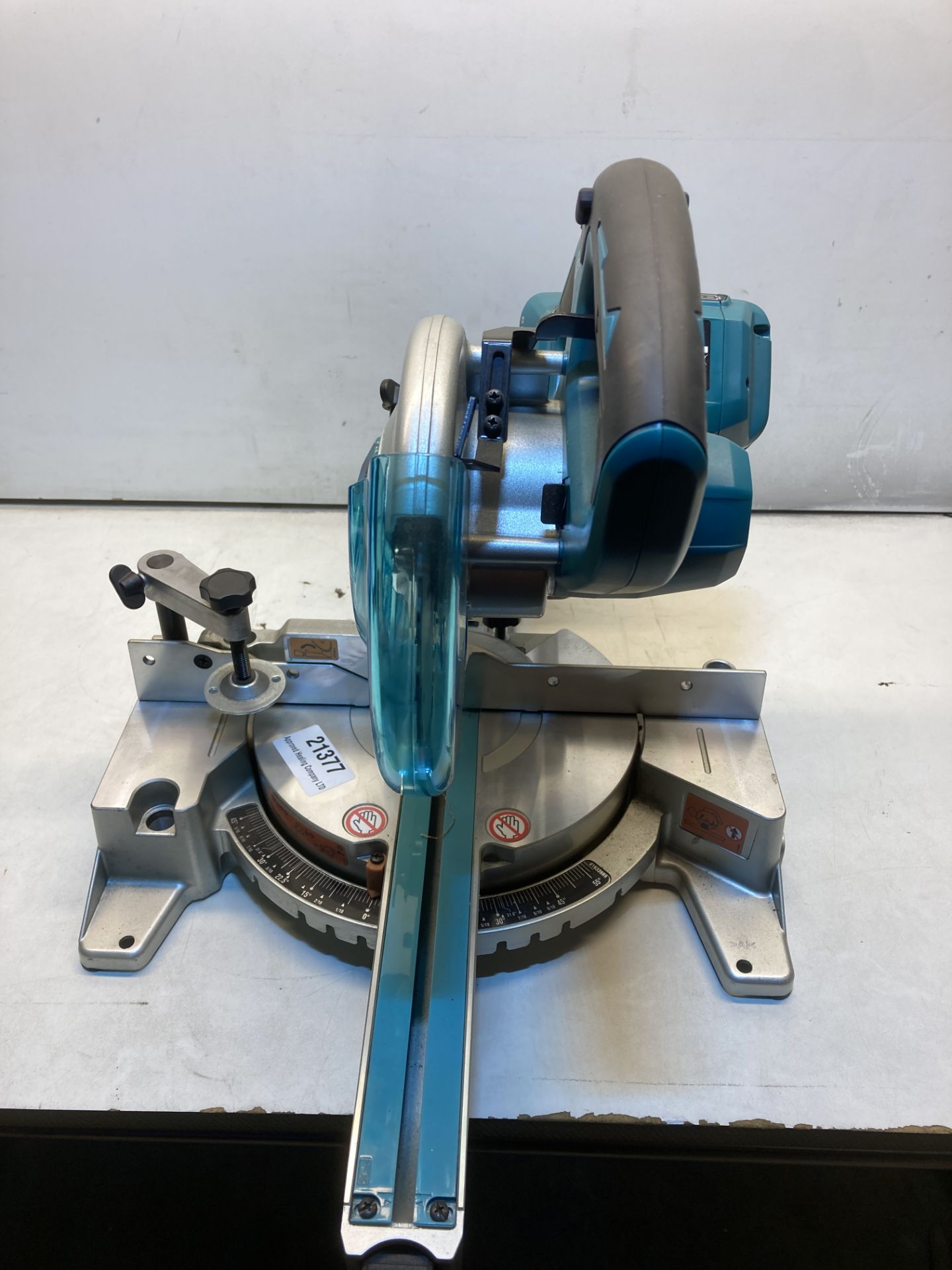 Makita DLS714 Cordless Sliding Mitre Saw | 36v - Image 3 of 6