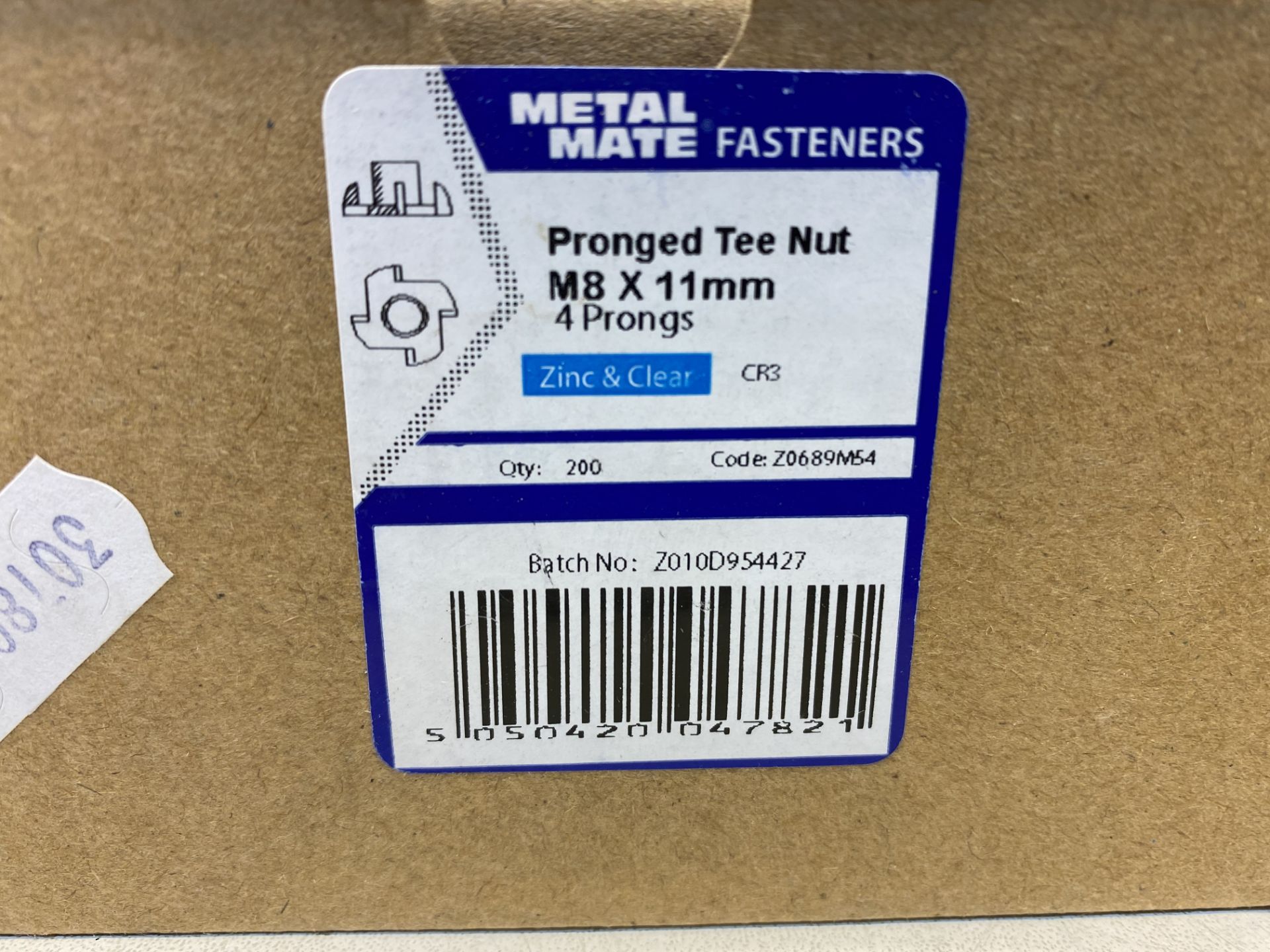 7 x Boxes Of Metal Mate Pronged Tee Nuts, M8 x 11mm, Zzinc & Clear ( 200 Per Box ) - Image 2 of 2