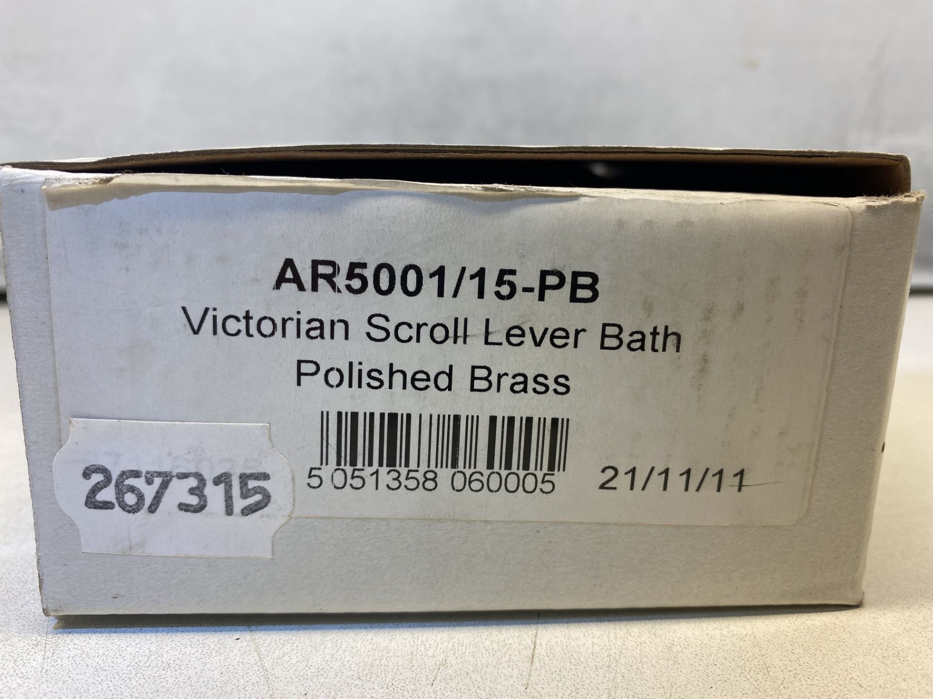 6 x Various Victoria Lever Bath Handles - Image 4 of 5