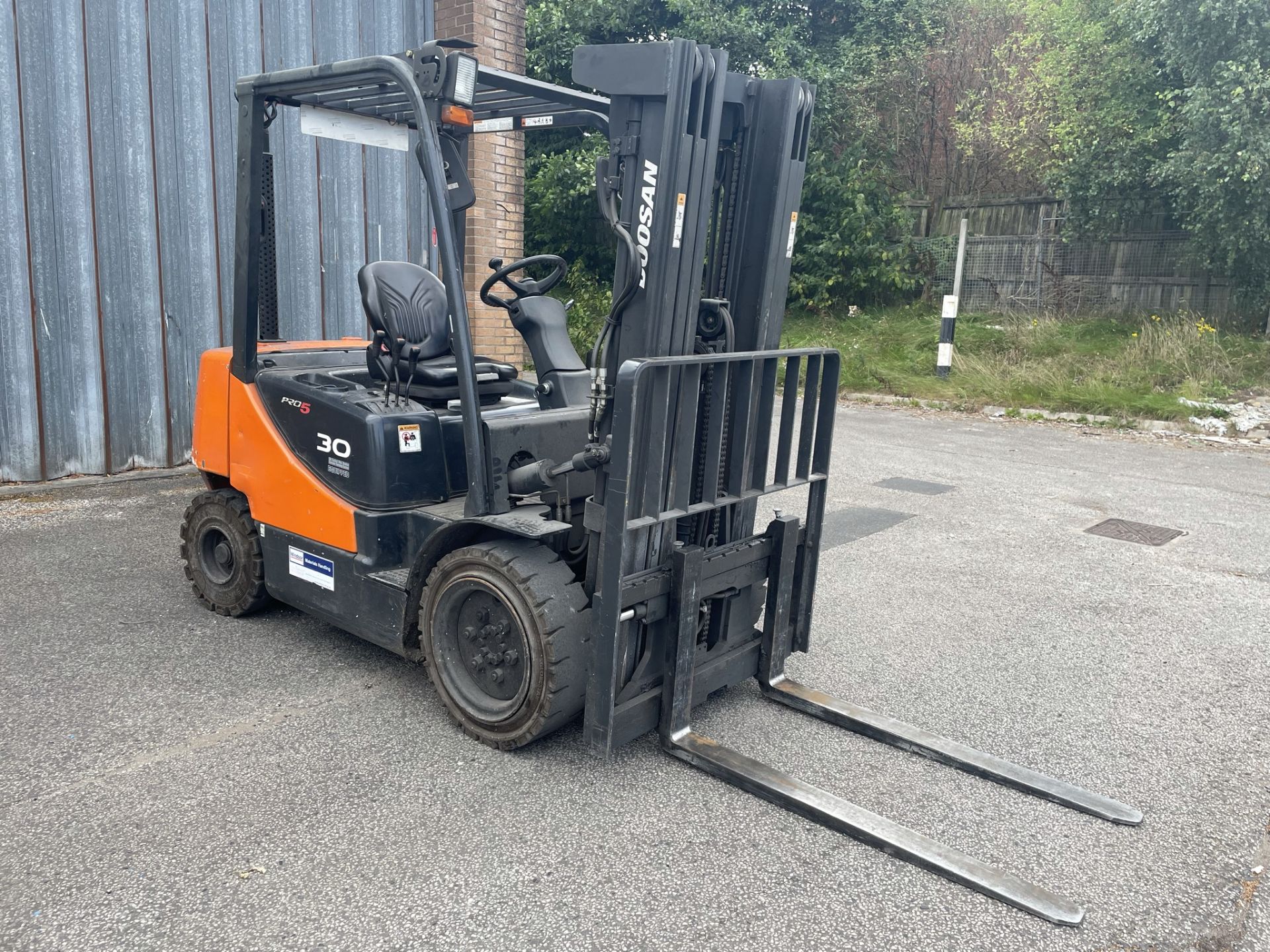 Doosan S30S-5 3 Tonne Diesel Forklift Truck w/ Sideshift | YOM: 2012 | 6,545 Hours