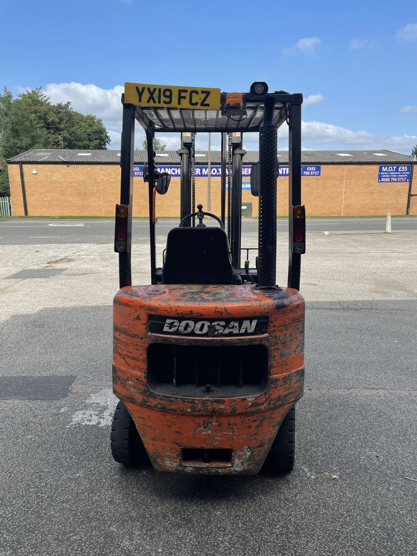 Doosan D18S-2 1.75 Tonne Diesel Forklift Truck w/ Sideshift | 8,123 Hours - Image 5 of 9