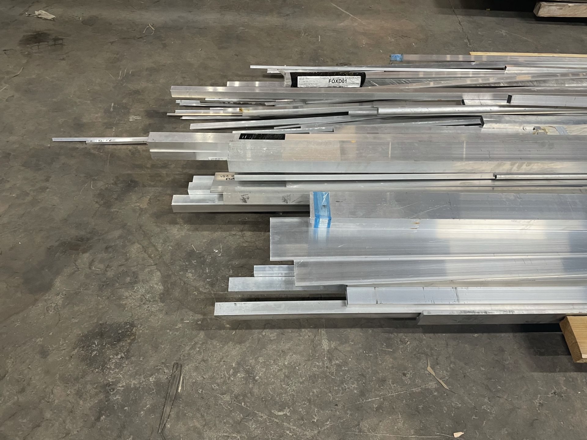 Large Quantity of Aluminium Metal Stock as per Photos - Image 2 of 9