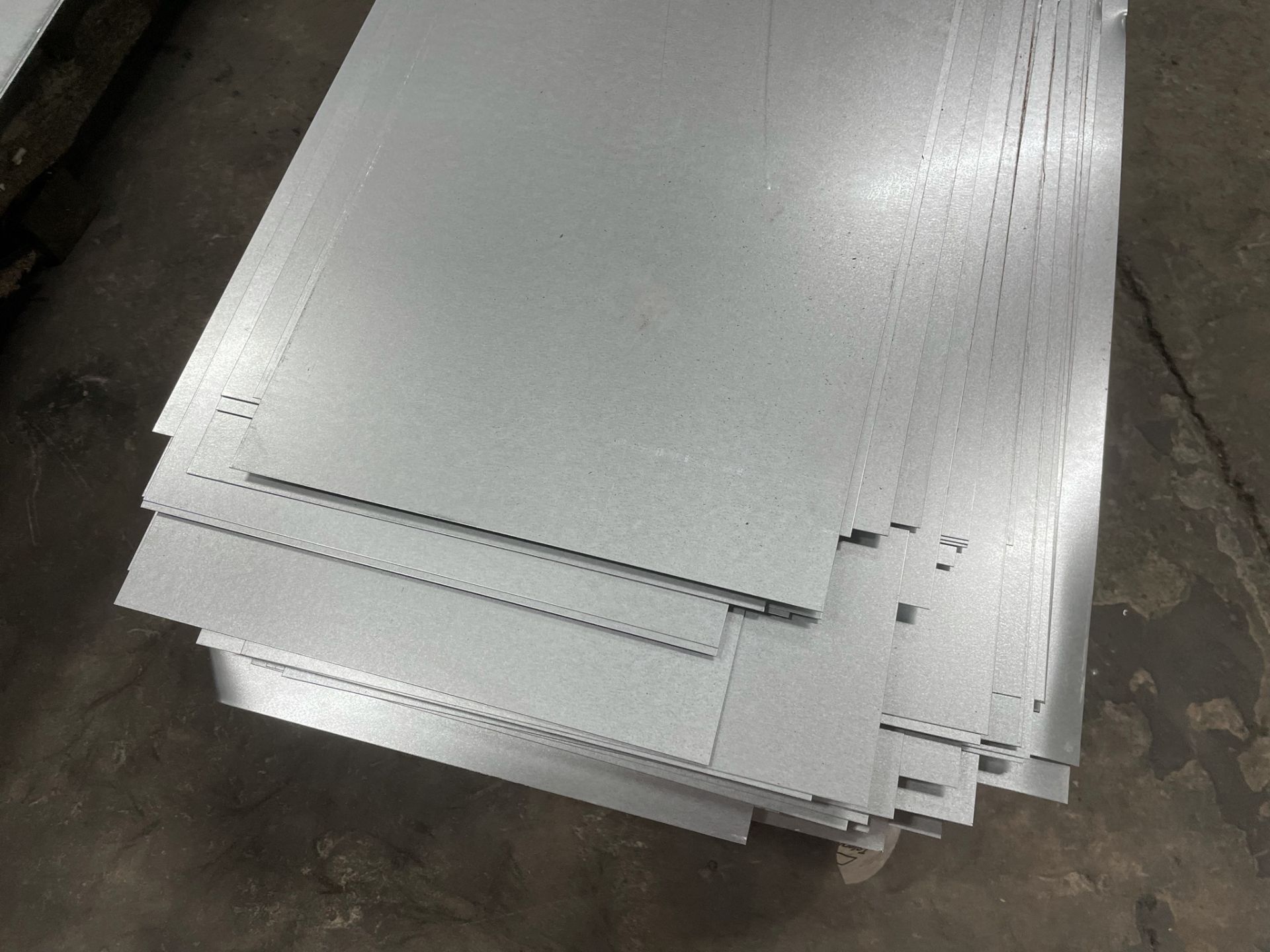 Approximately 180 x 1mm Sheets of Selco Aluminium | Size: 255 x 30cm - Image 2 of 2