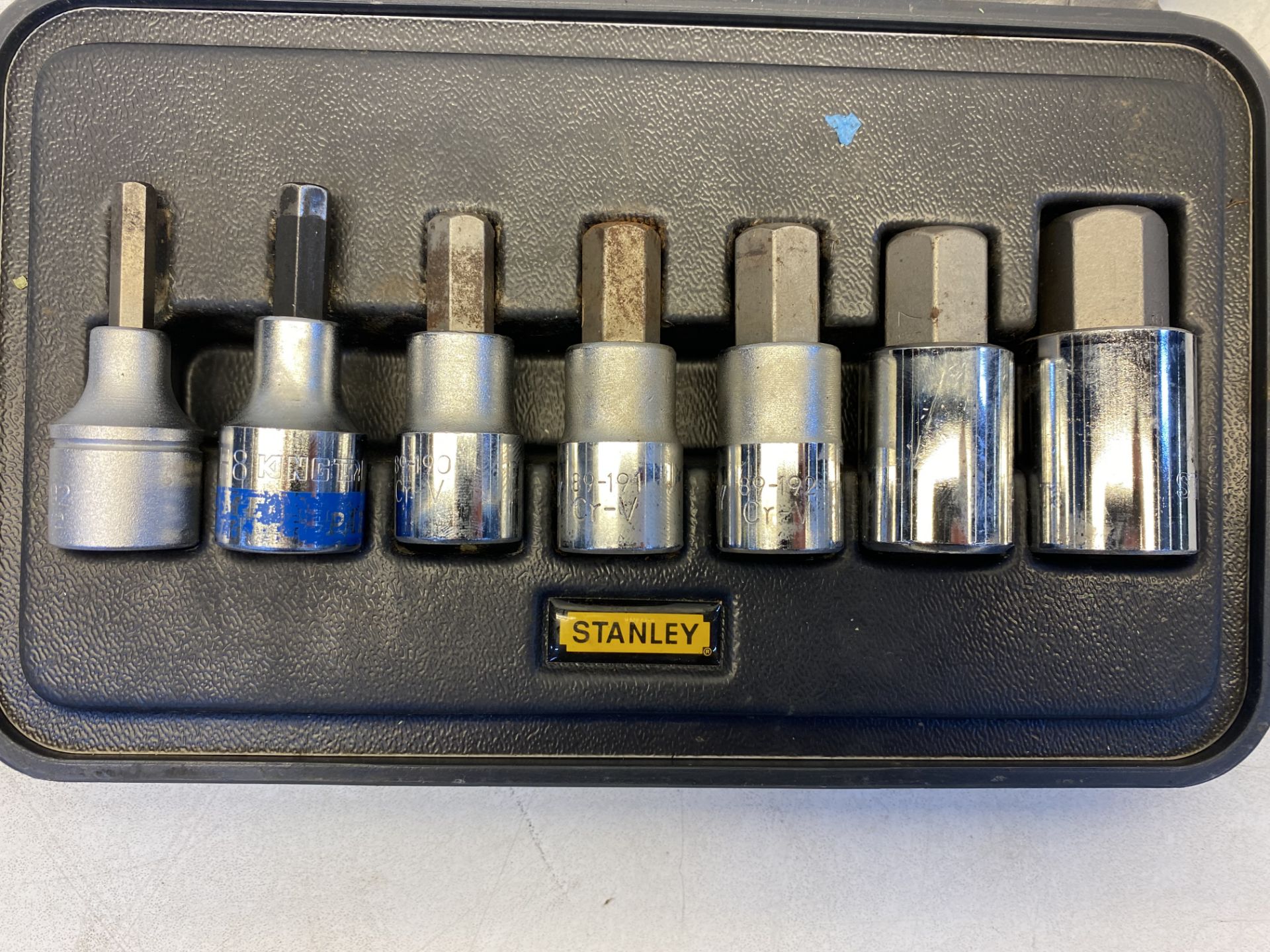 7 Piece Stanley 1/2'' Ratchet Square-Hex Adaptor Set | 6mm - 19mm - Image 3 of 3