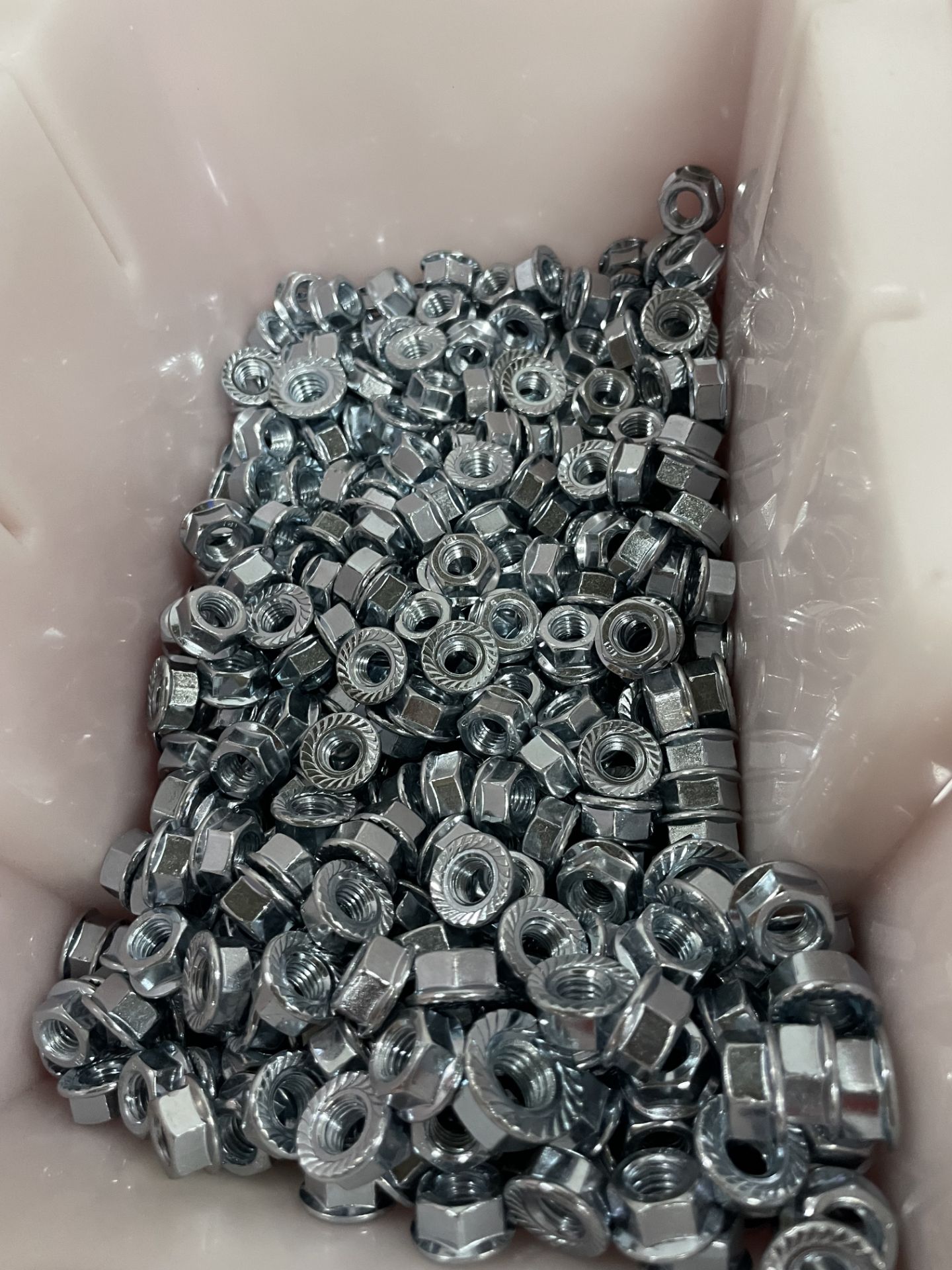 Approximately 25kg Various Nuts and Bolts | See pictures for more details - Image 4 of 5