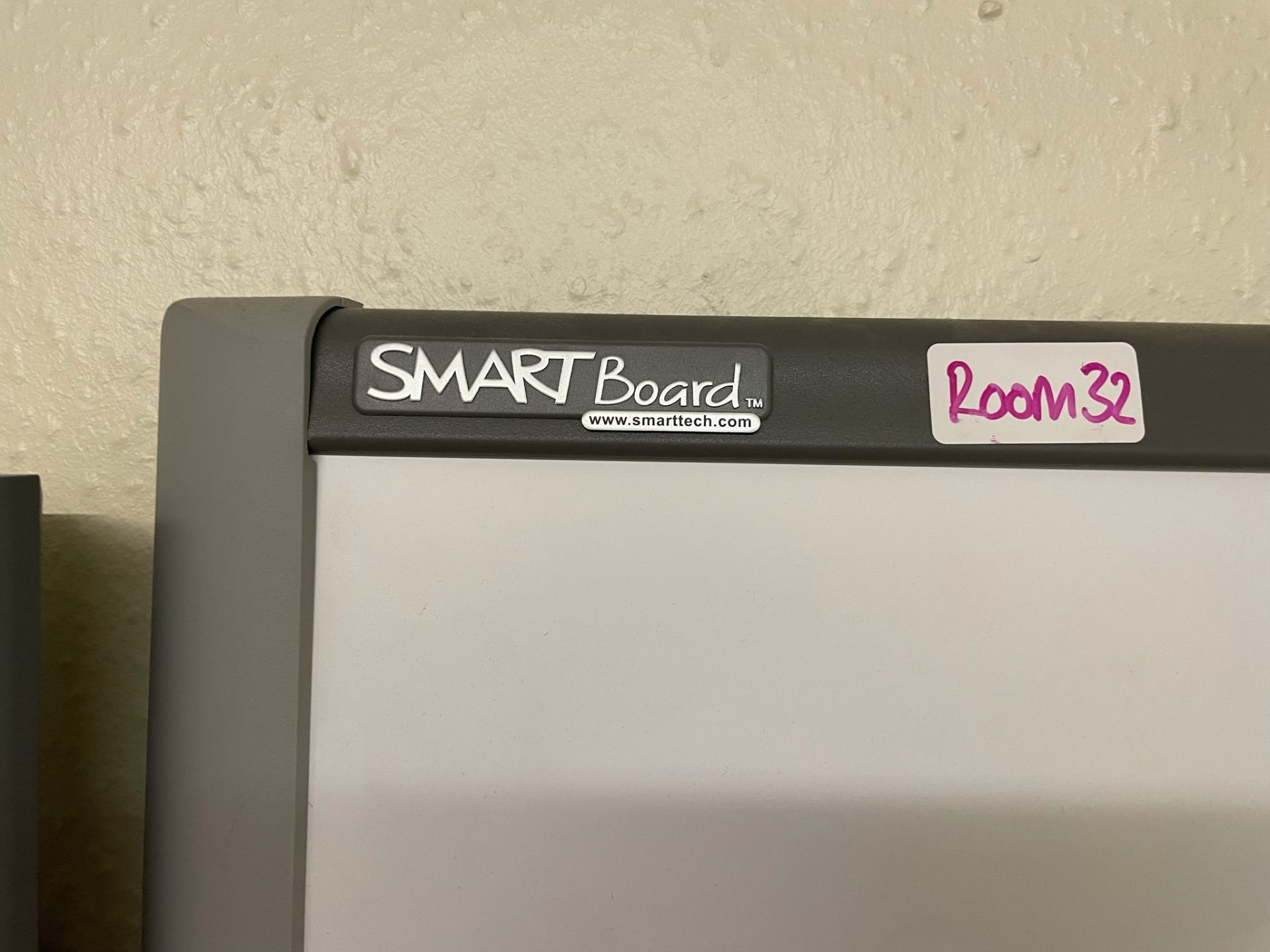 Smart TM 87" interactive whiteboard - Image 4 of 6