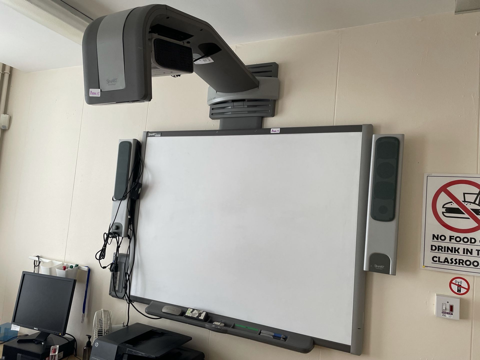 Smart TM 64'' Interactive Whiteboard - Image 3 of 4