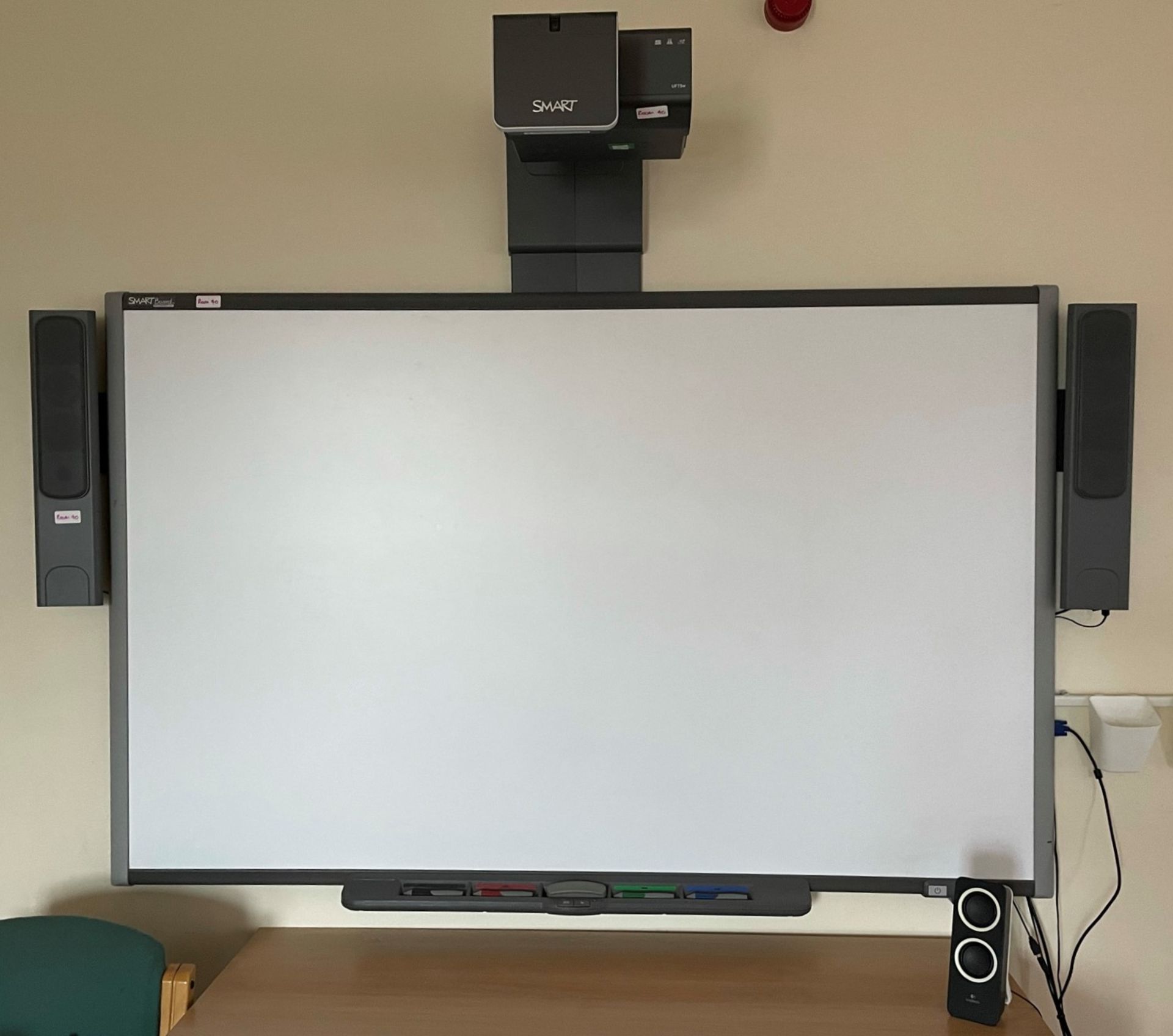 Smart TM 87" interactive whiteboard - Image 2 of 9