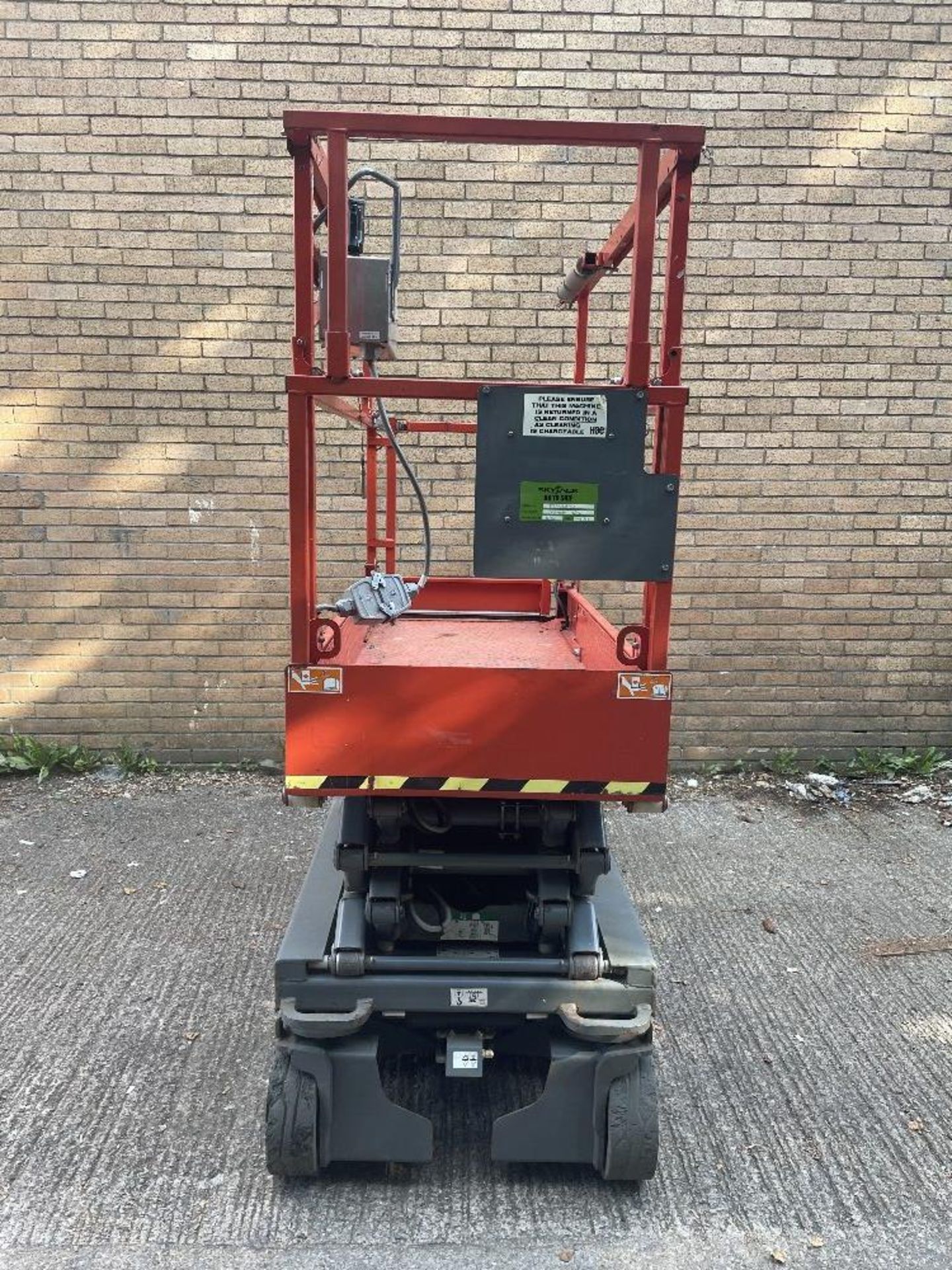 SkyJack SJIII-3219 Electric Scissor Lift | YOM: 2018 - Image 2 of 9