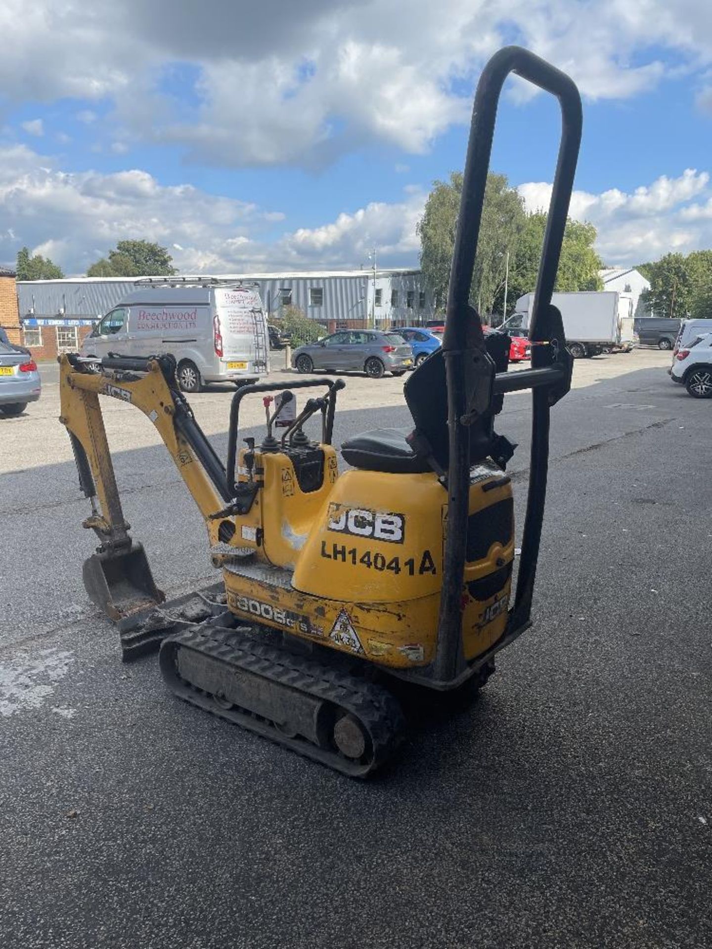 JCB 8008 Diesel Compact Micro Excavator/Digger w/ 2 x Buckets | YOM: 2014 | 1,763 Hours - Image 4 of 9