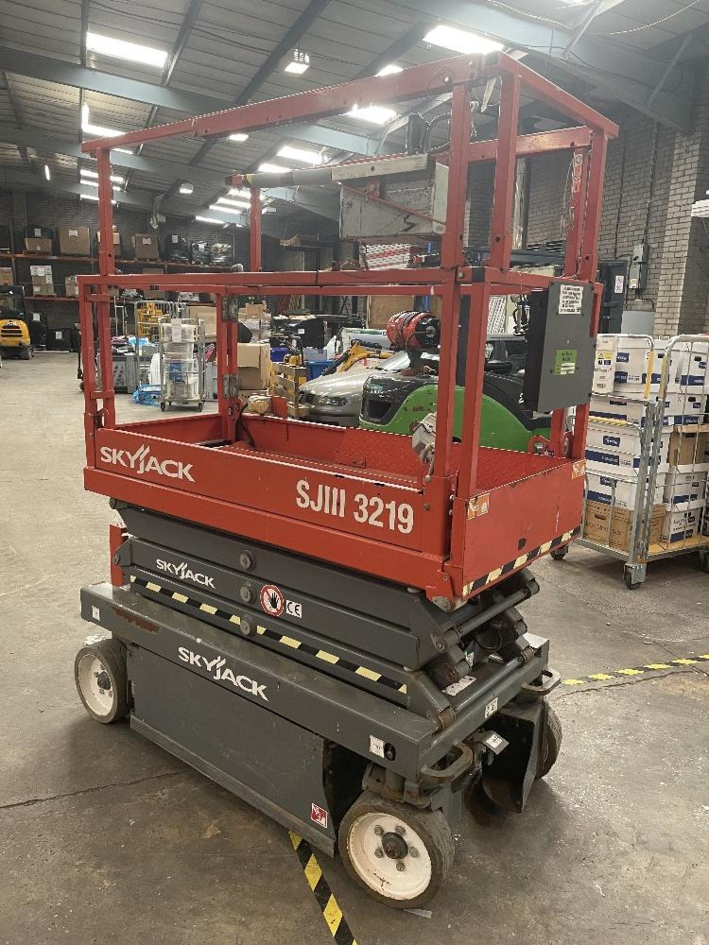 SkyJack SJIII-3219 Electric Scissor Lift | YOM: 2018 - Image 2 of 8