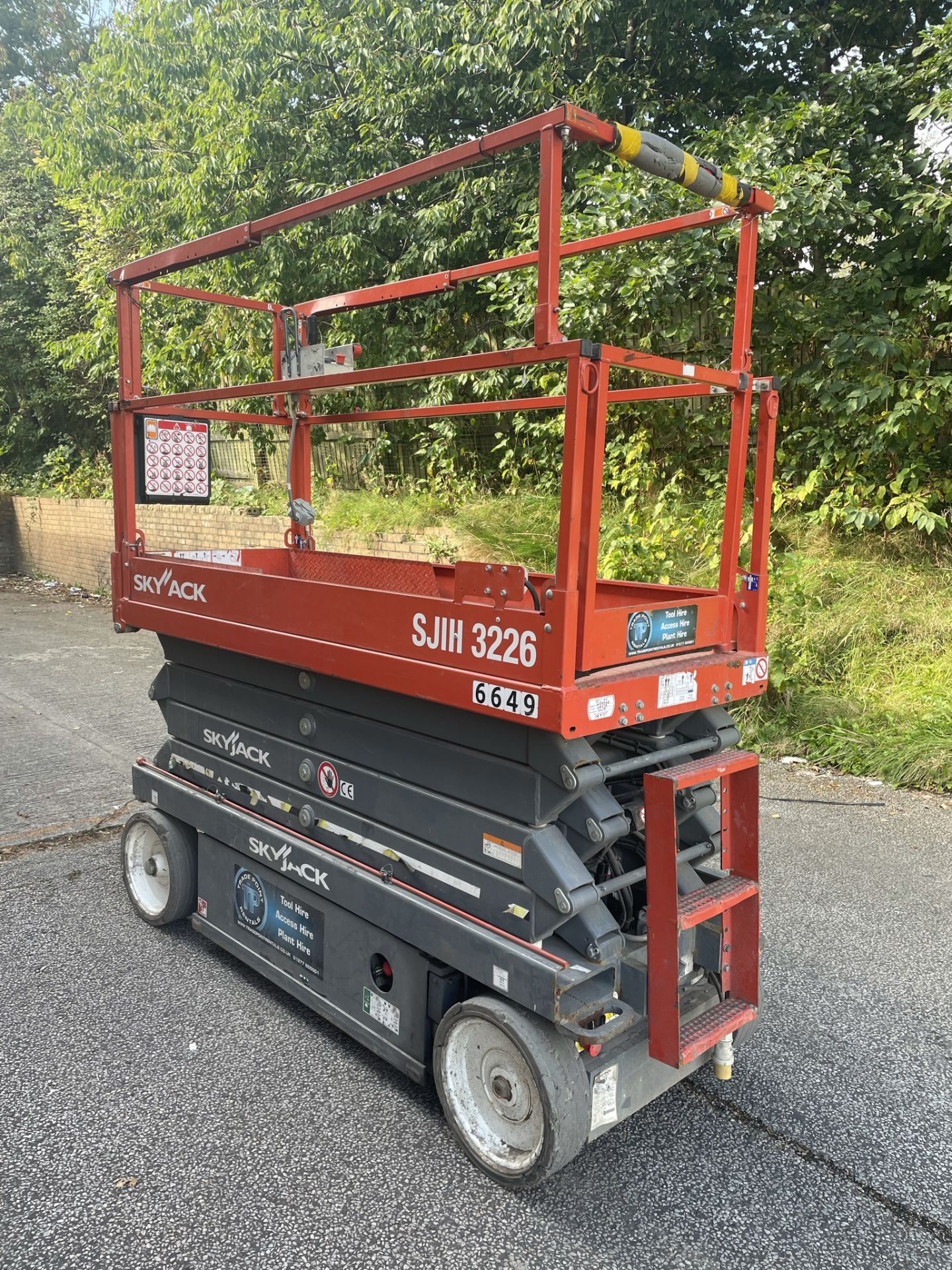 SkyJack SJIII-3226 Electric Scissor Lift | YOM: 2018