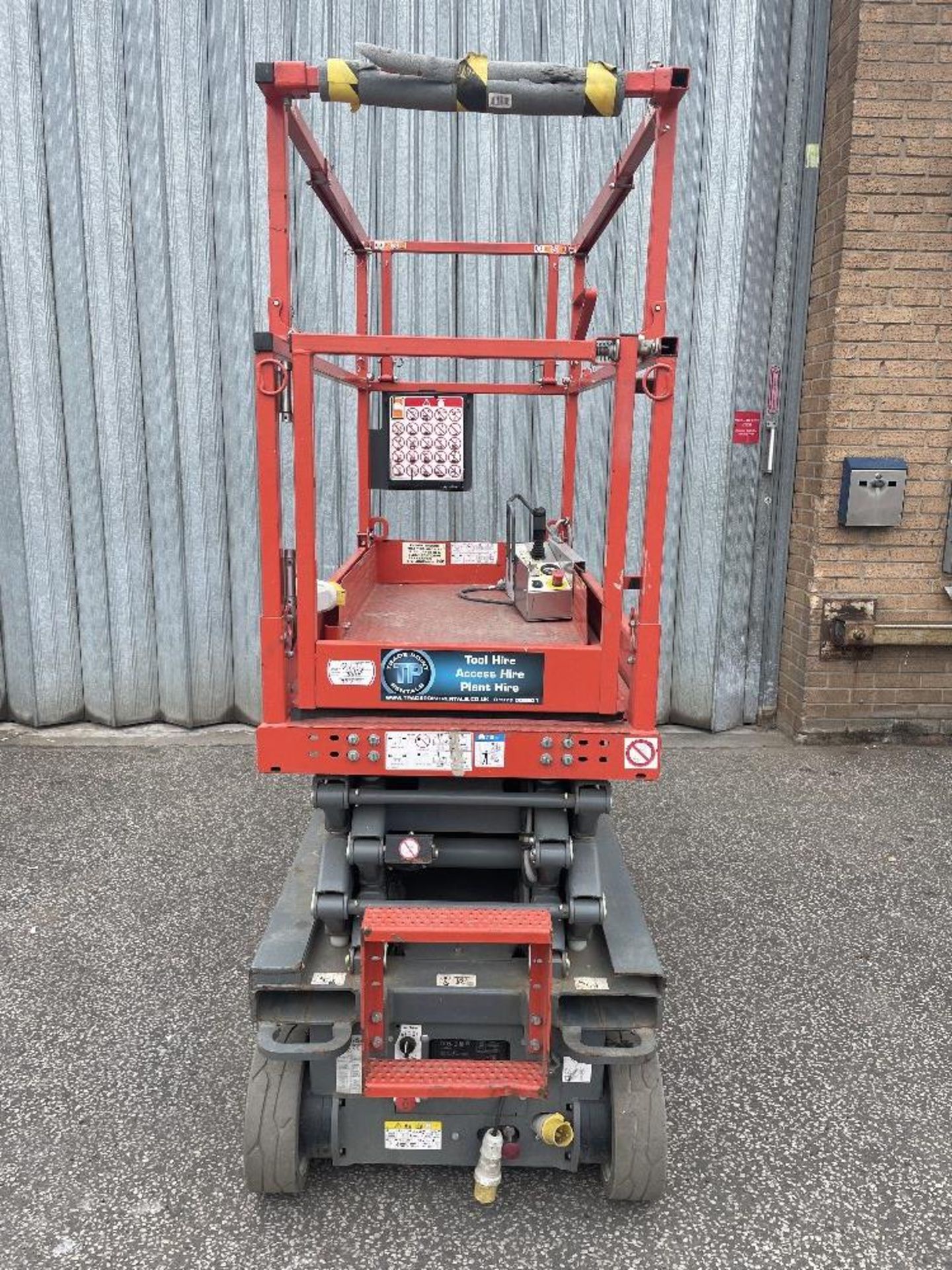 SkyJack SJIII-3219 Electric Scissor Lift | YOM: 2018 - Image 2 of 12