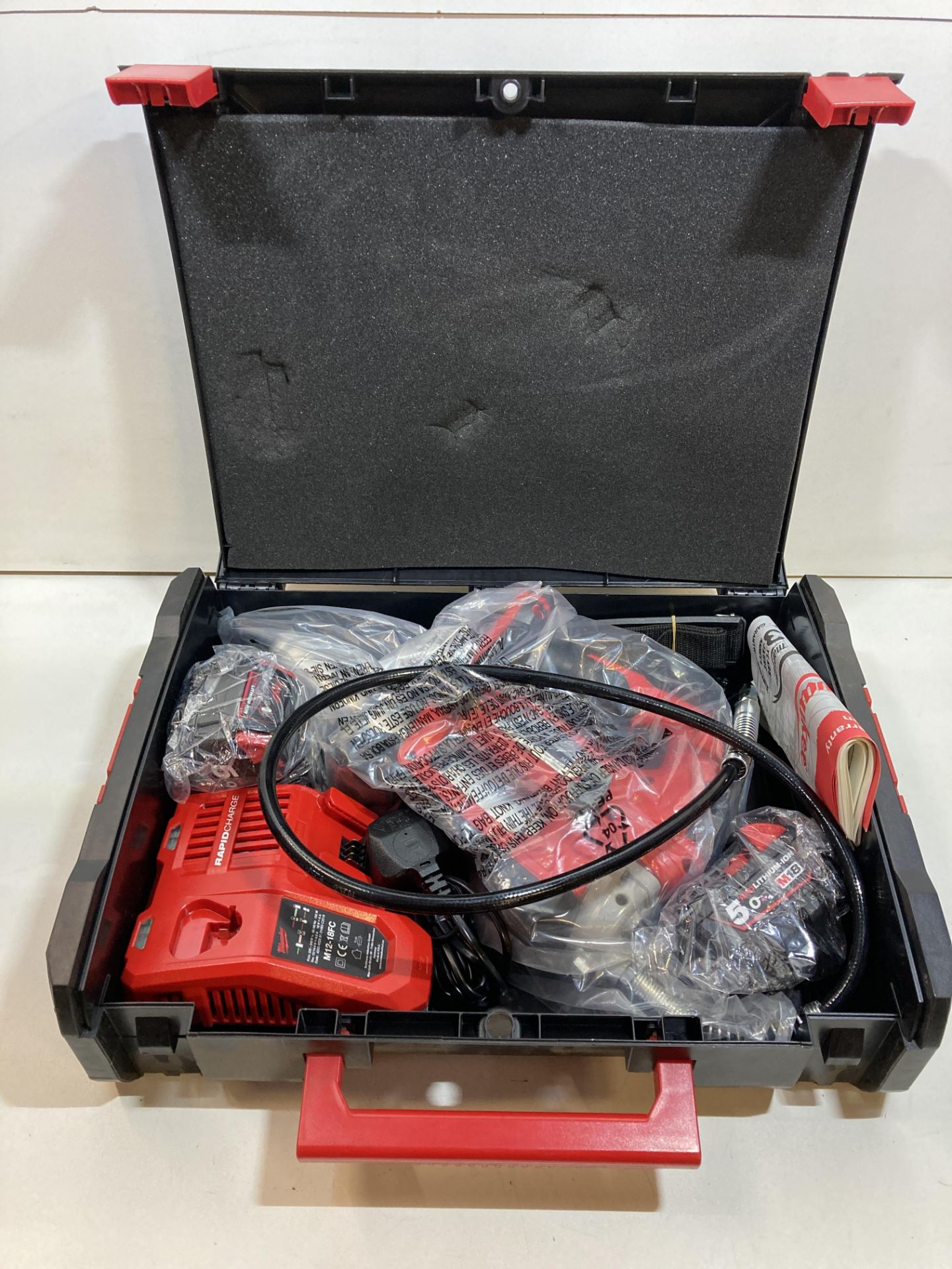 Milwaukee M18 GG Cordless 18v Grease Gun in Carry Case, Batteries & Charger | RRP £276